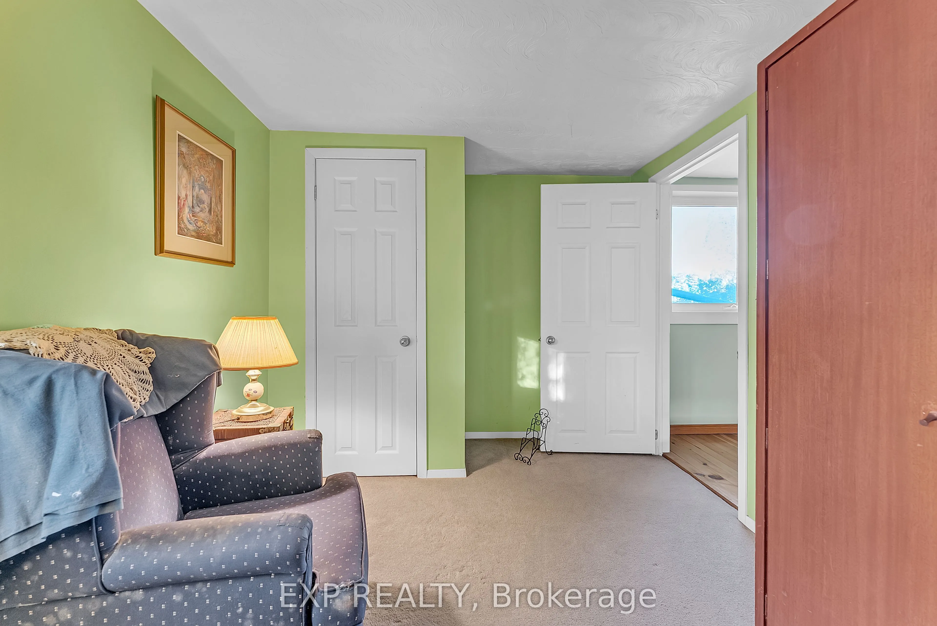 18630 Loyalist Parkway