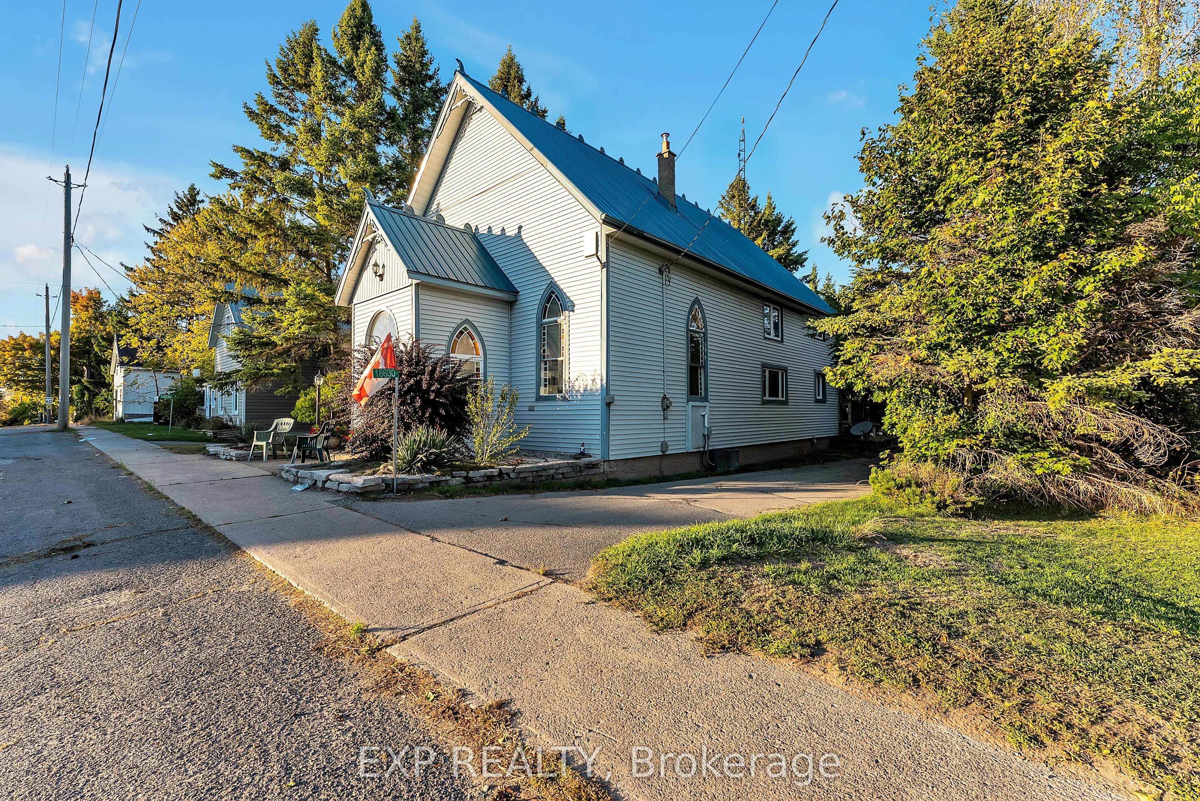 18630 Loyalist Parkway