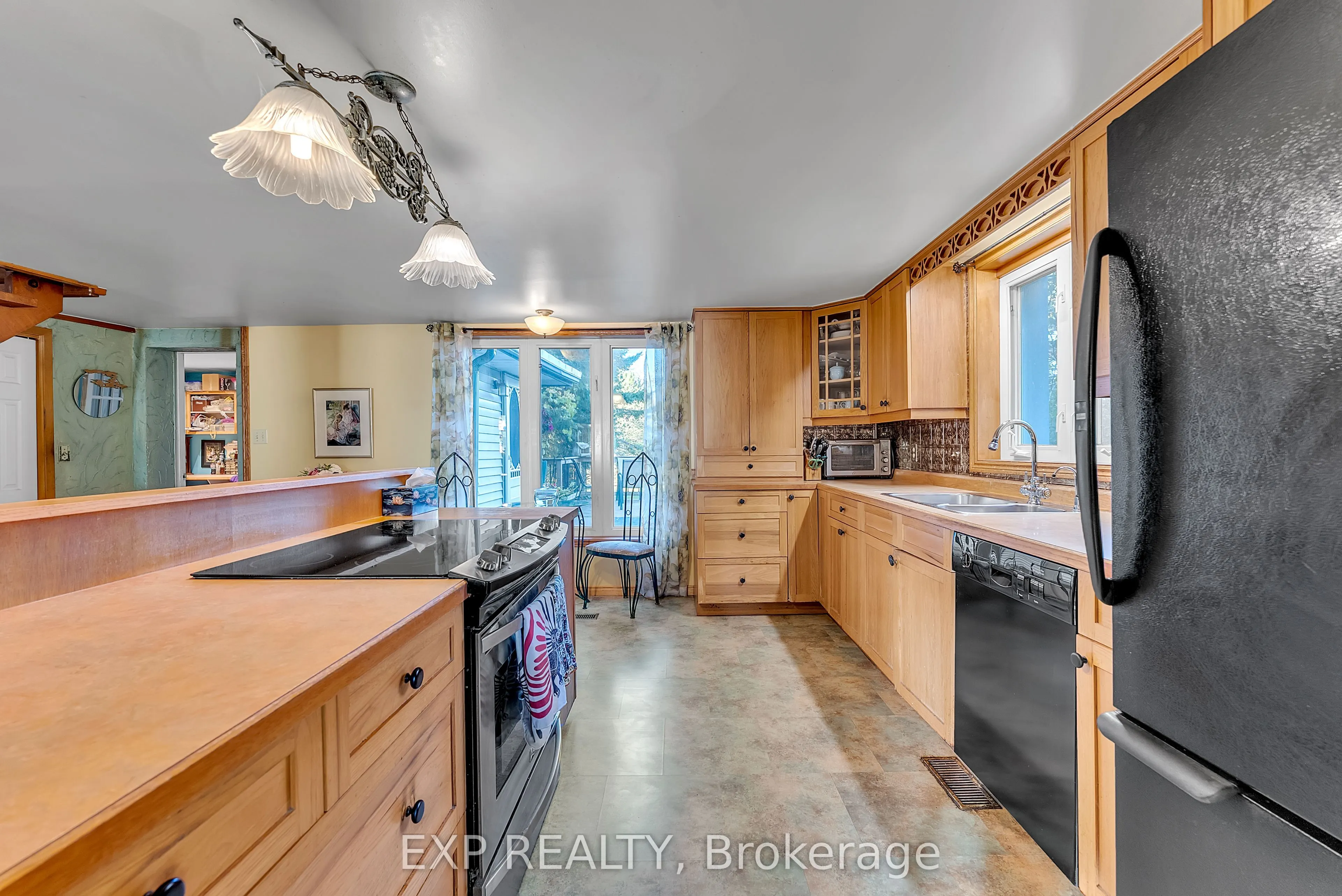 18630 Loyalist Parkway