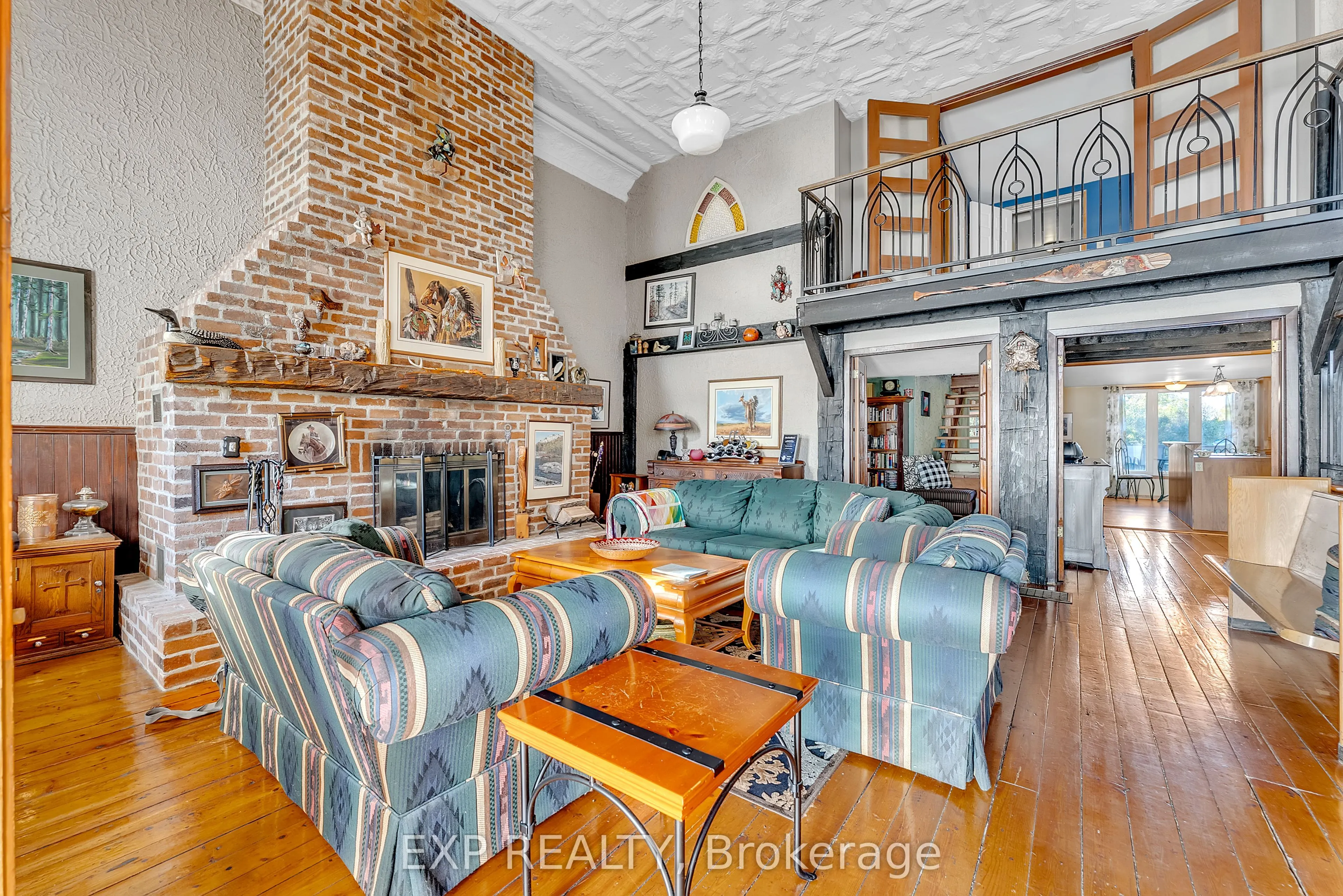 18630 Loyalist Parkway
