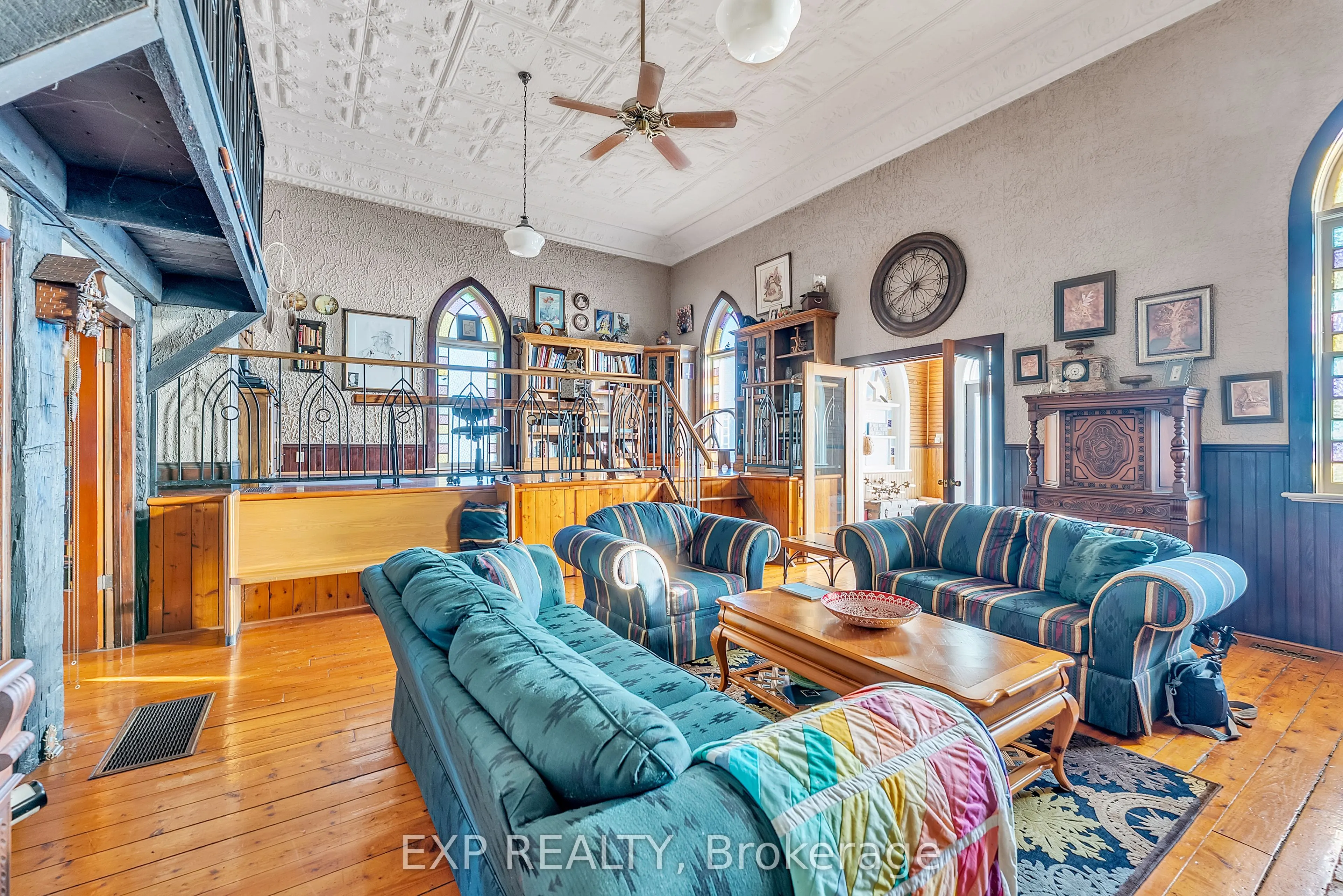 18630 Loyalist Parkway