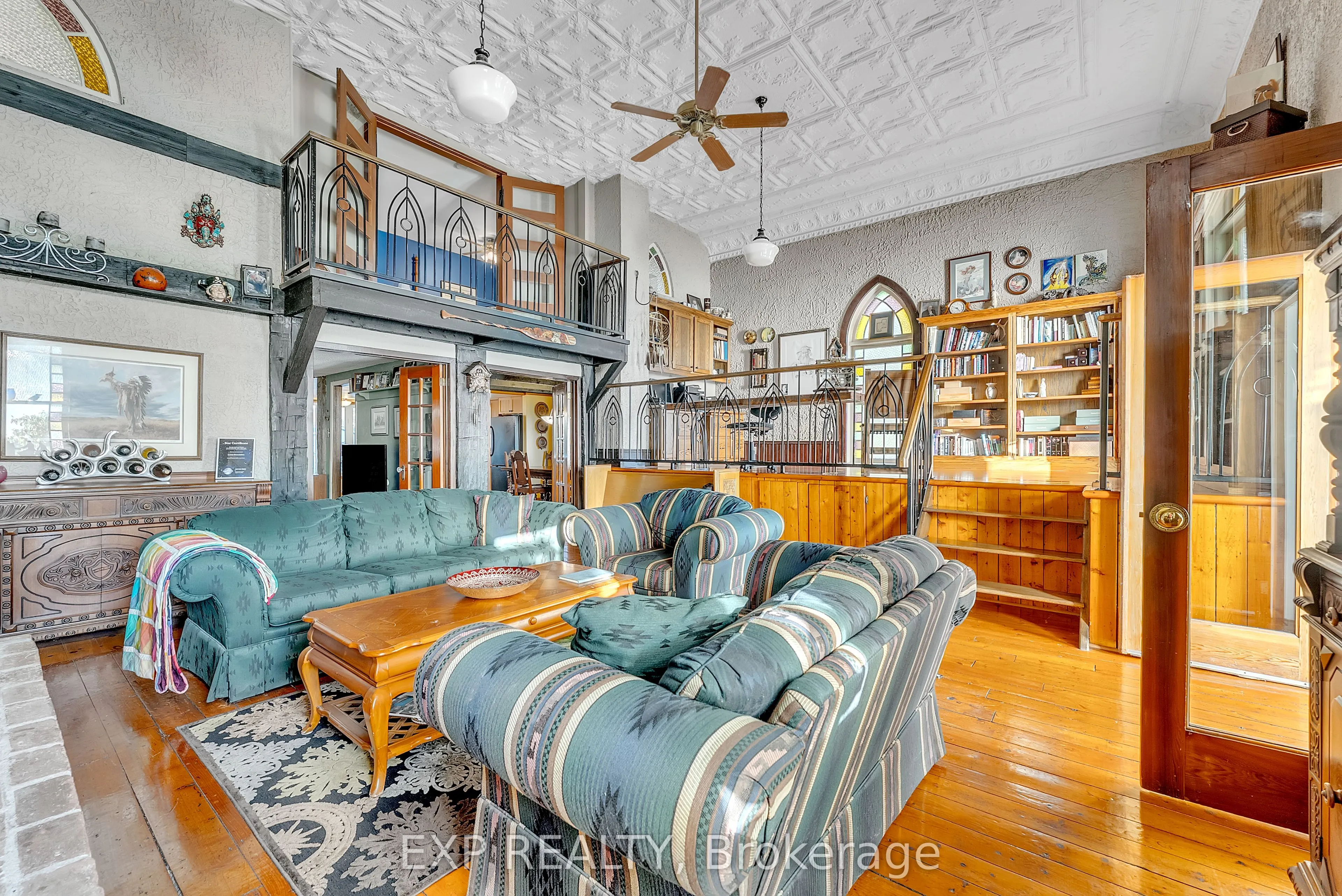 18630 Loyalist Parkway