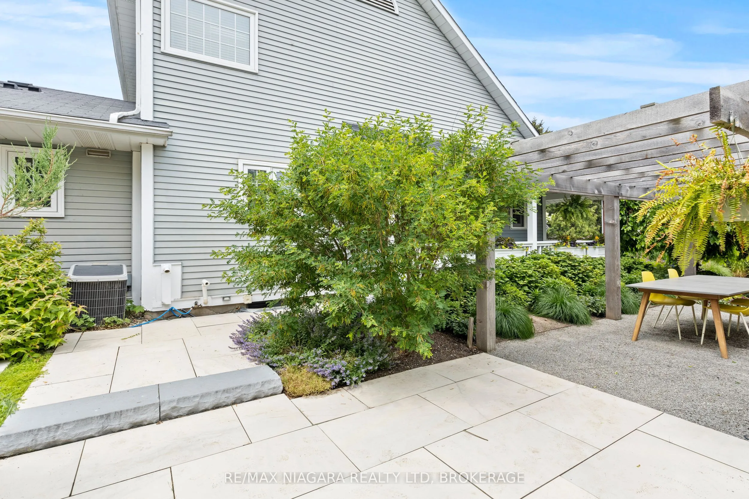 202 Anne Street