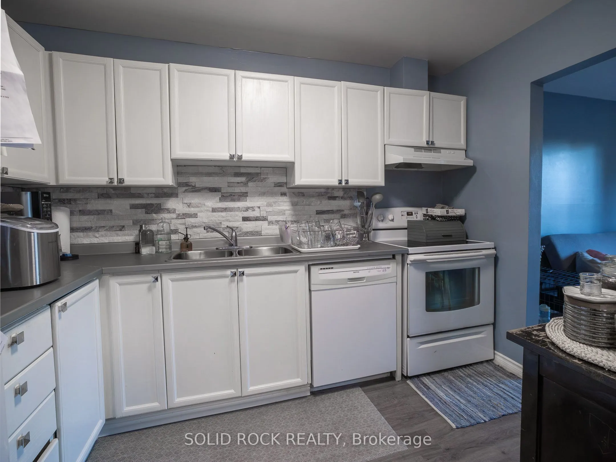 24 Townline Road W, #106