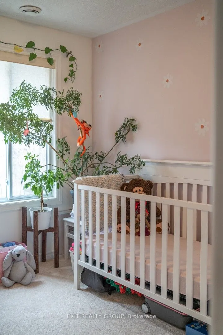 37 Lakebreeze Court, #B3