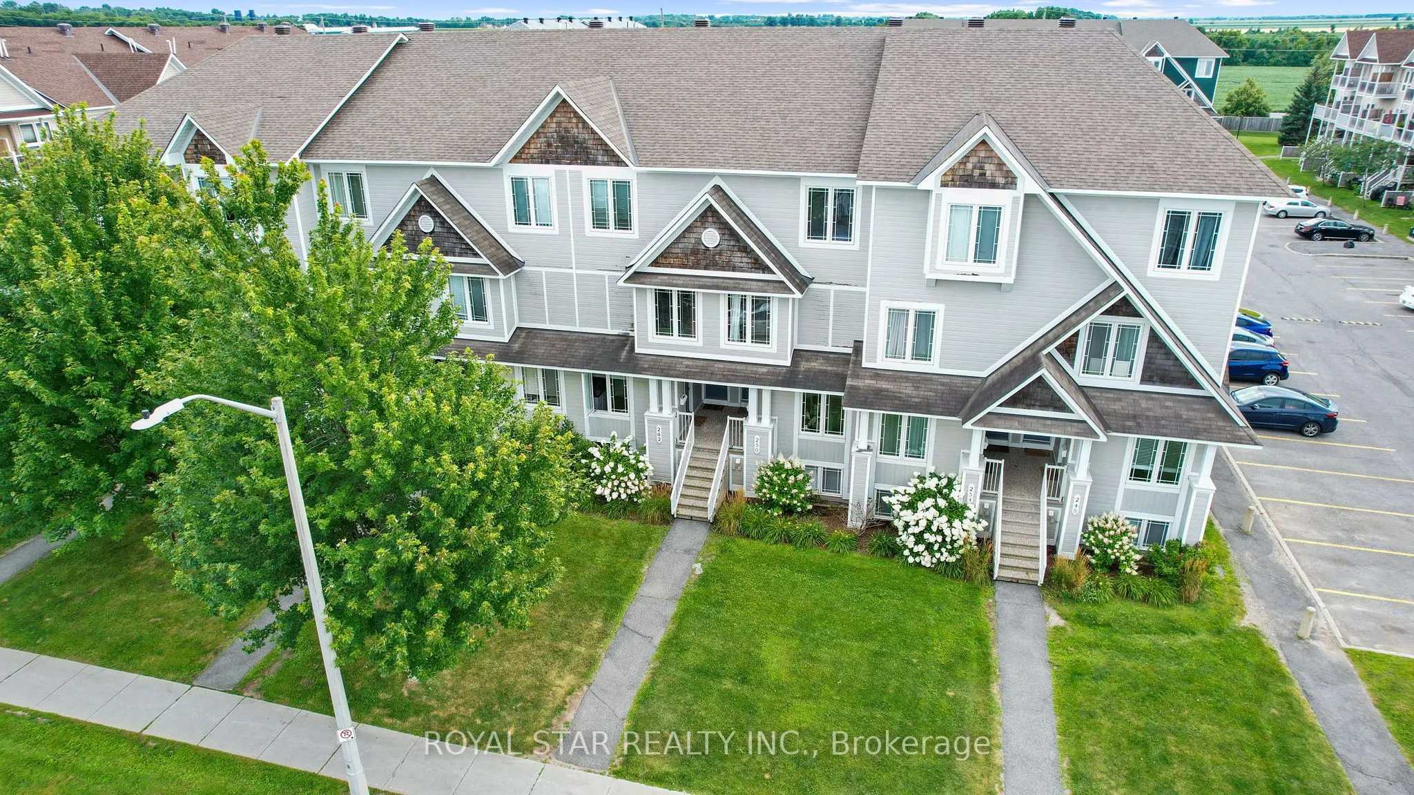 258 Meadowbreeze Drive, #35