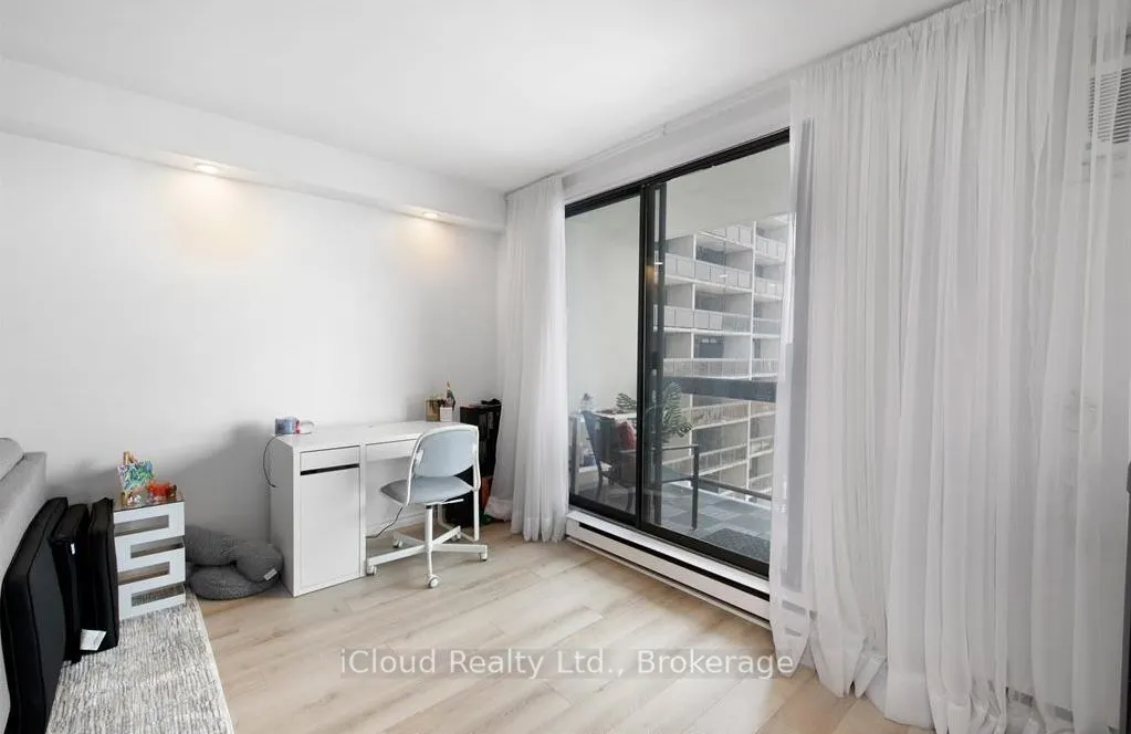 150 Park Street W, #1807