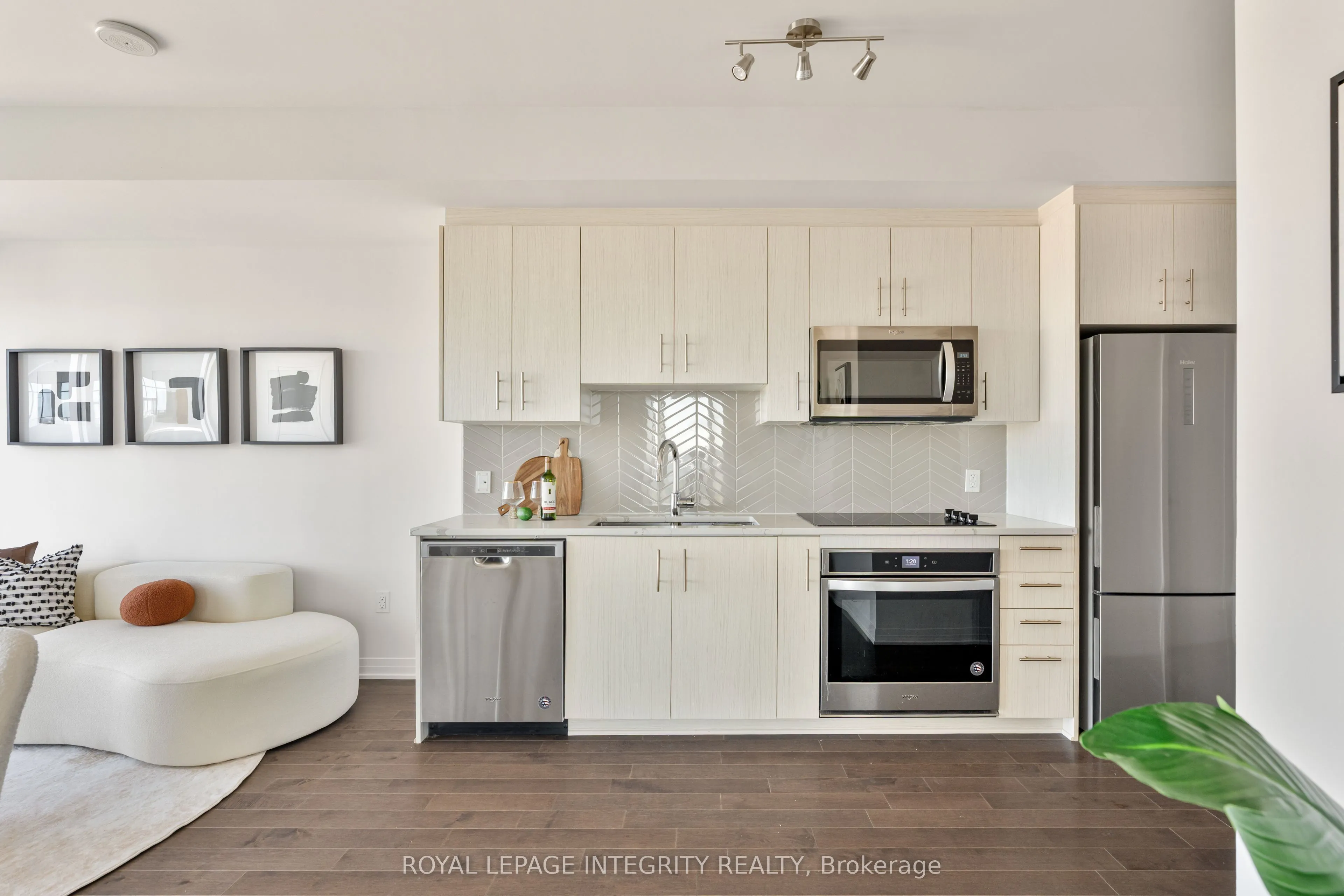 805 Carling Avenue, #2902