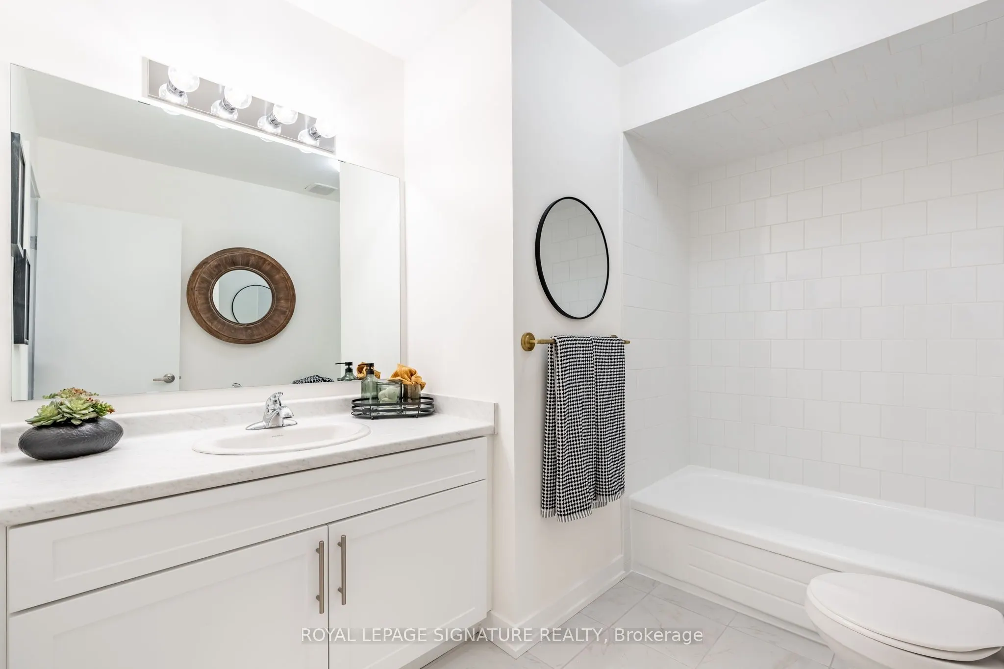 54 Woodman Drive N, #35