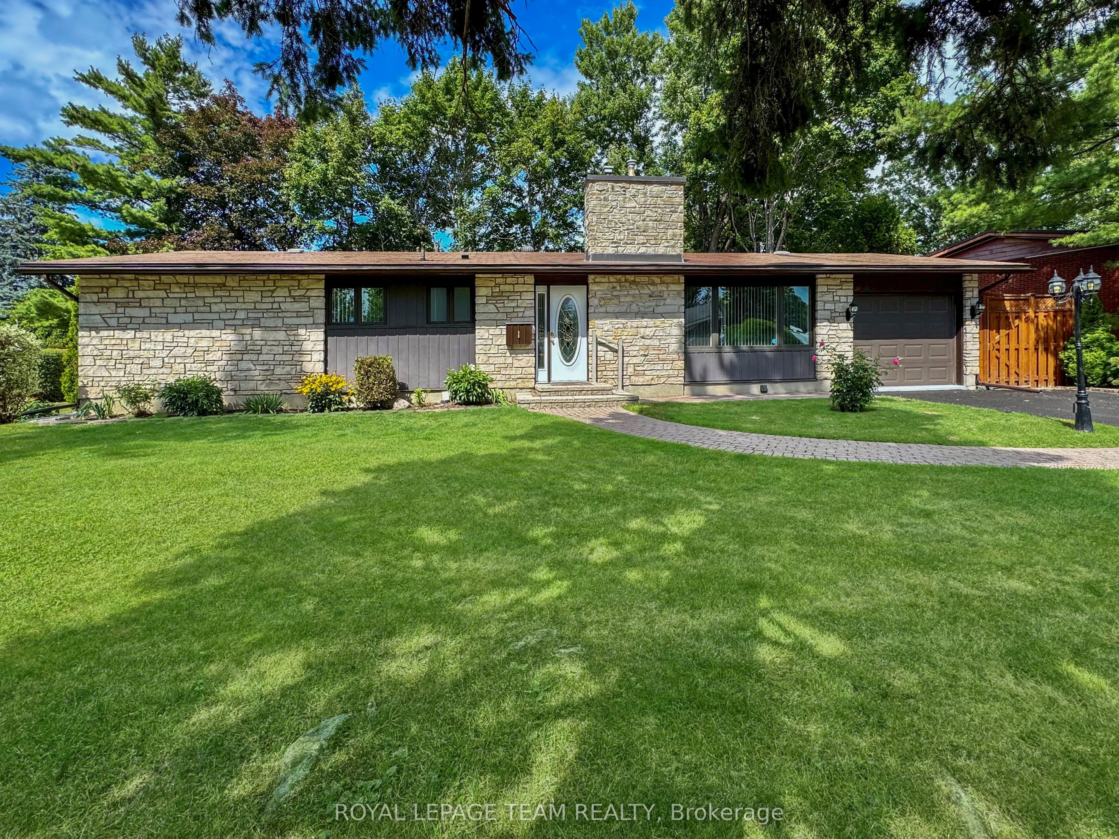 1 Stillwater Drive
