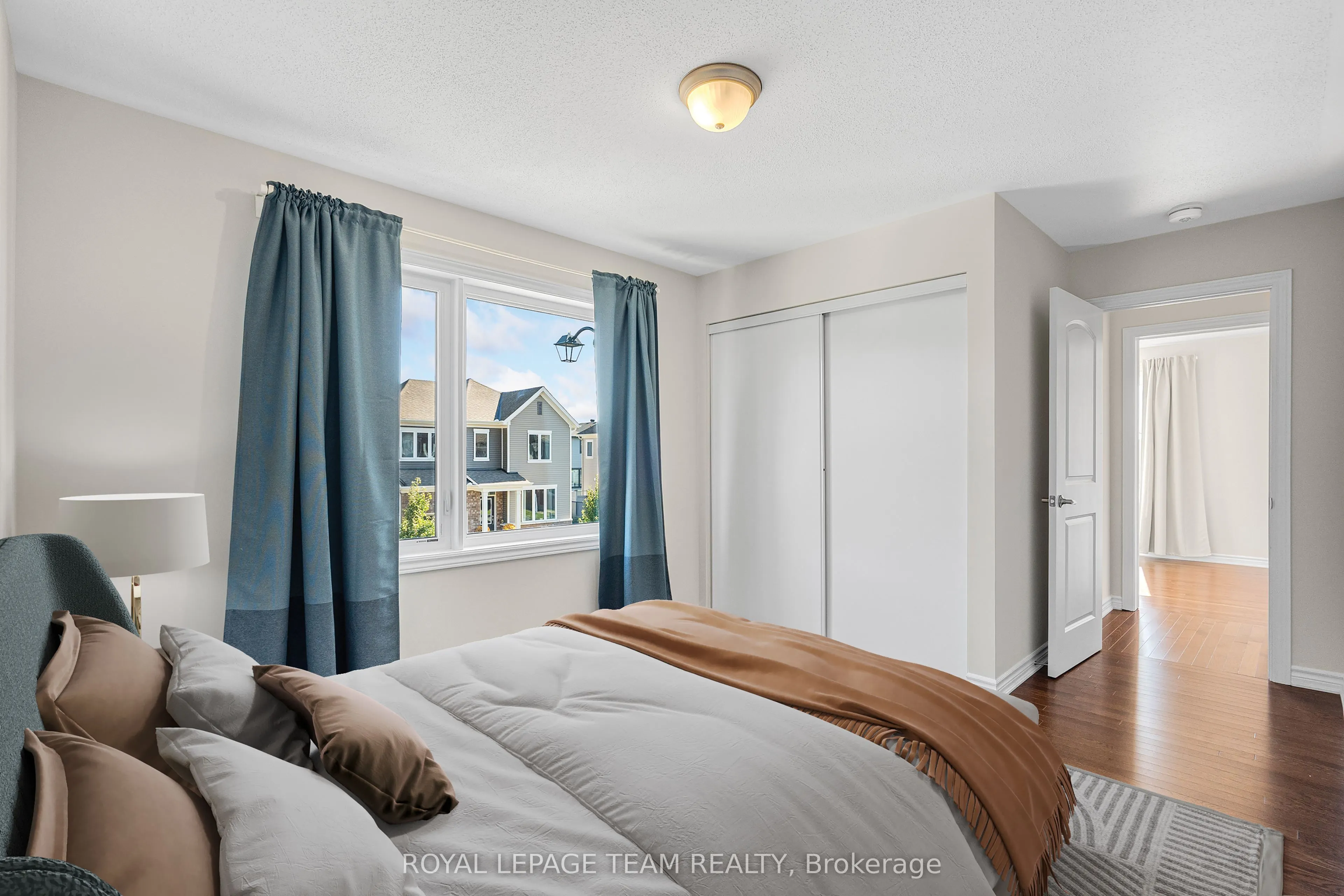 743 VENNECY Terrace