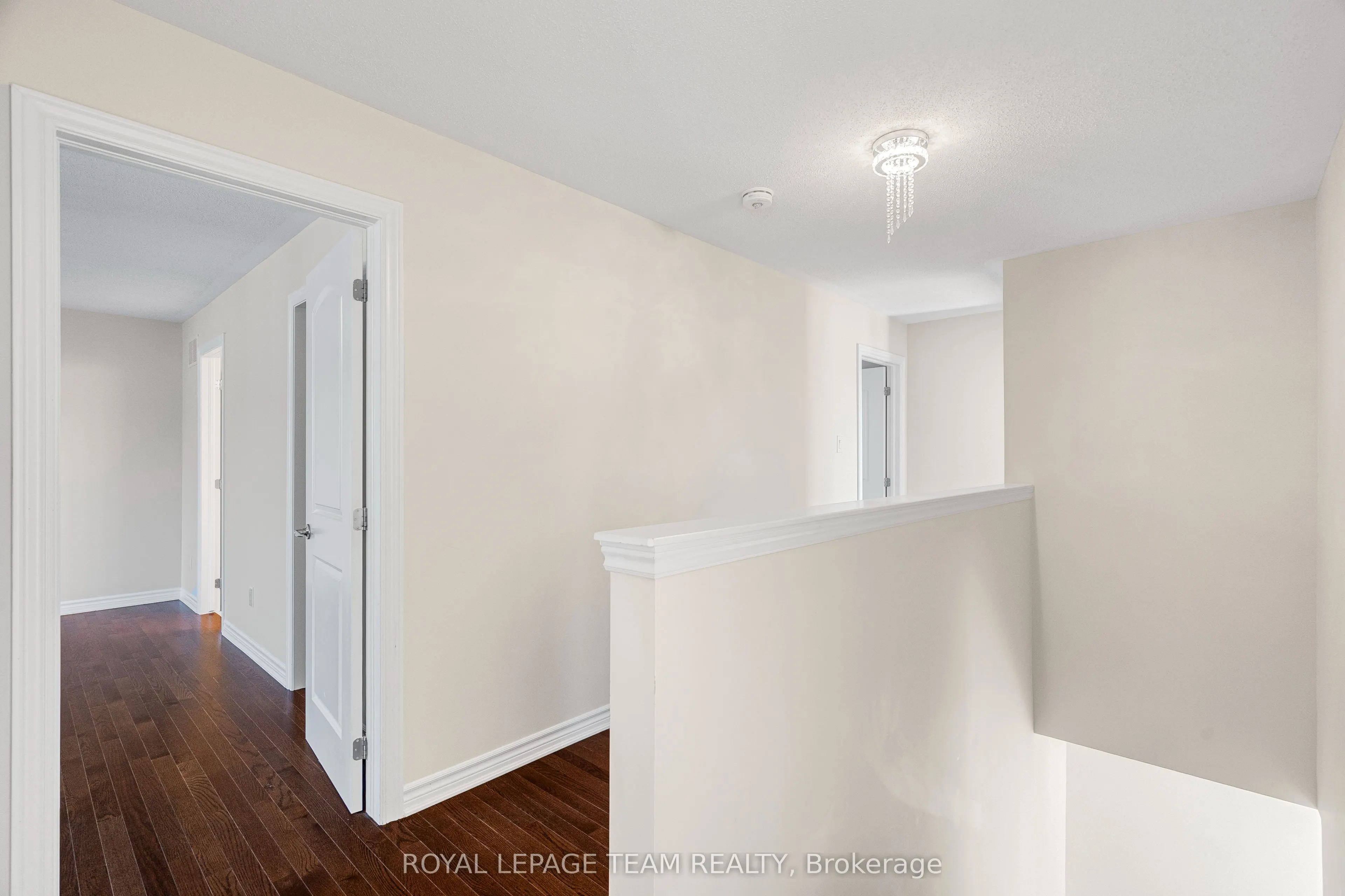 743 VENNECY Terrace