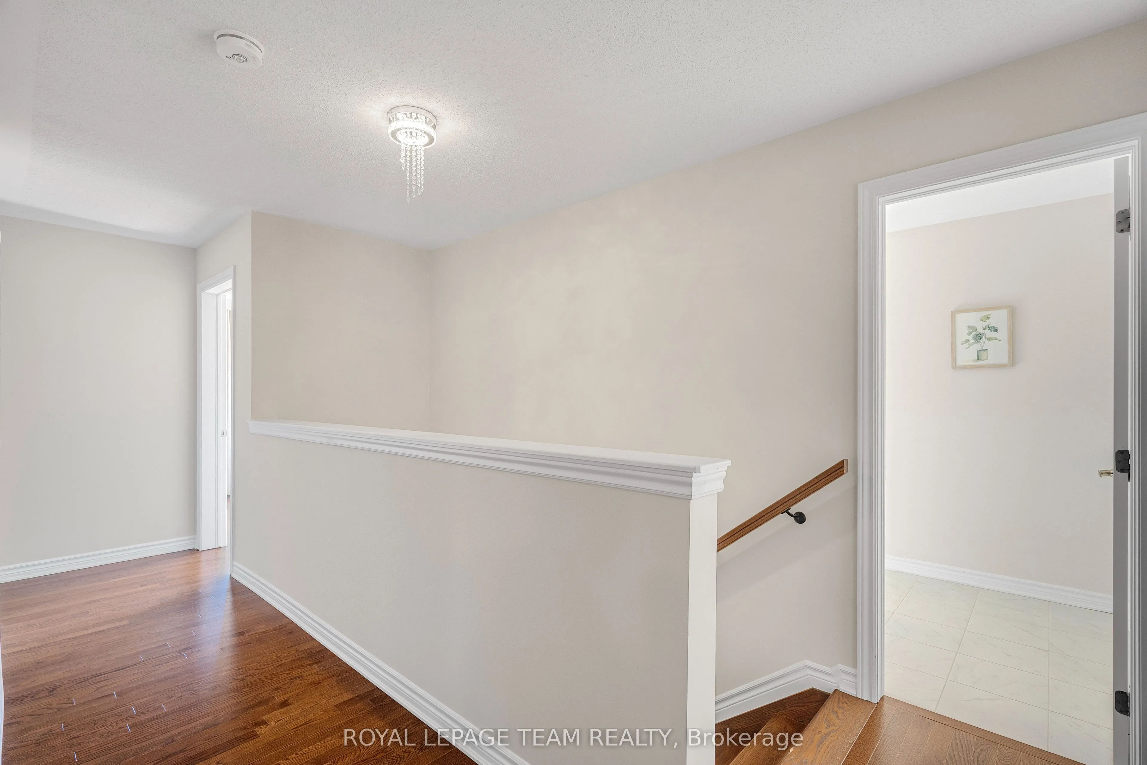 743 VENNECY Terrace