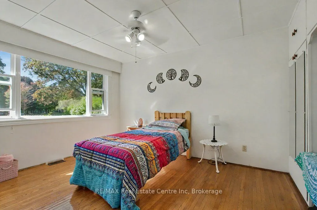 11 Riverview Drive
