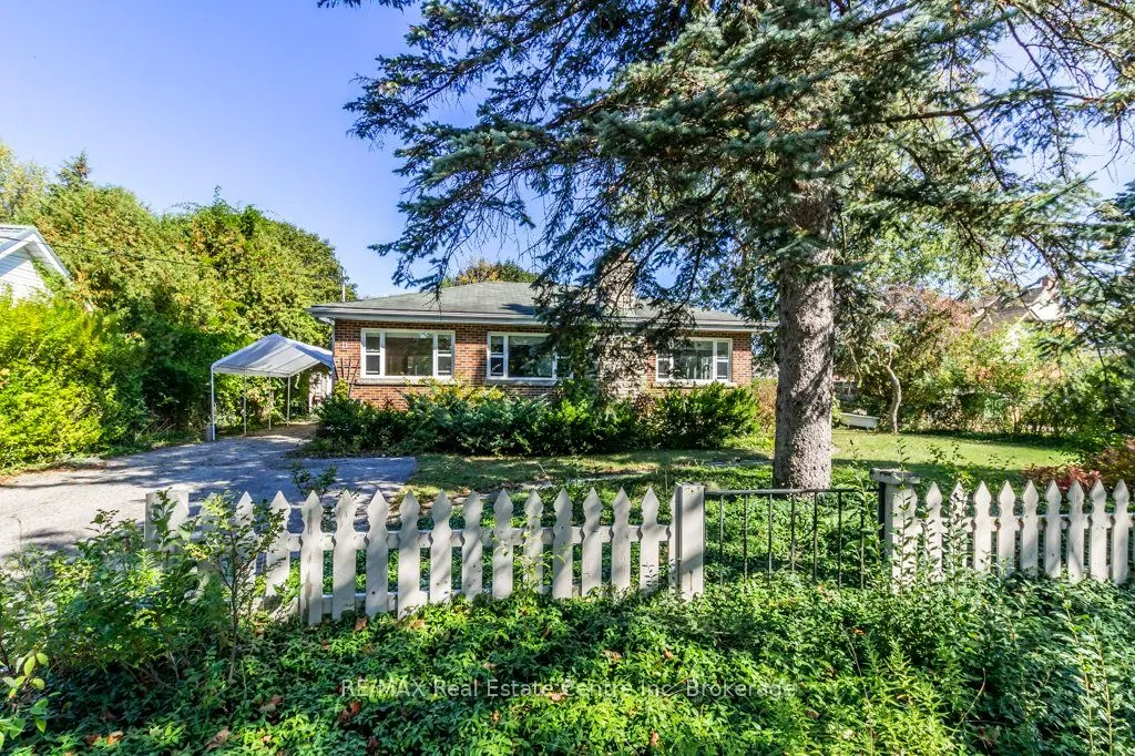 11 Riverview Drive