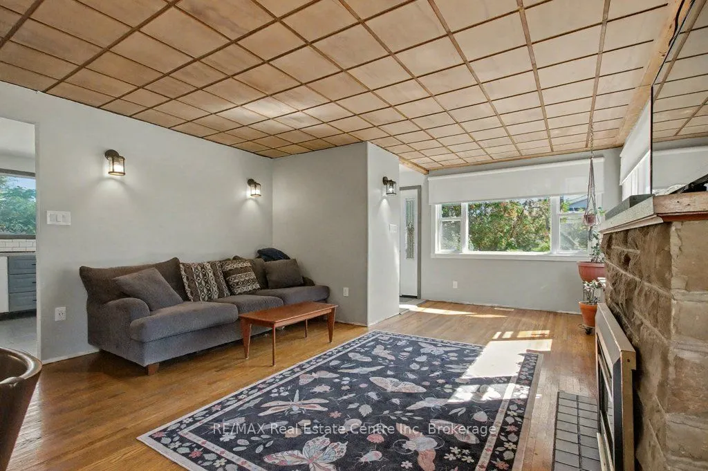 11 Riverview Drive