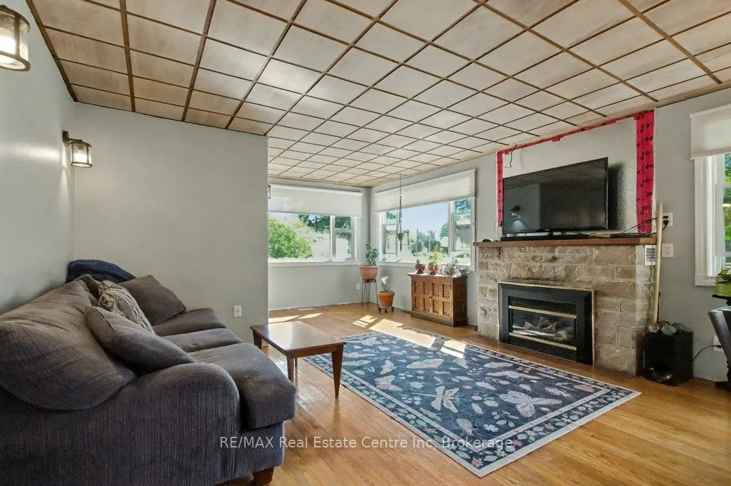 11 Riverview Drive