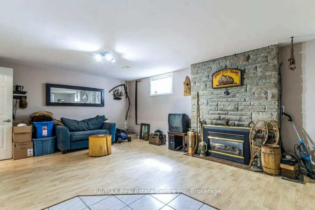 11 Riverview Drive