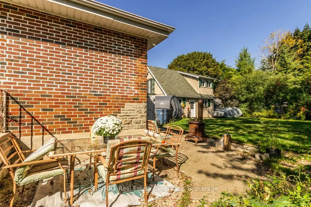 11 Riverview Drive