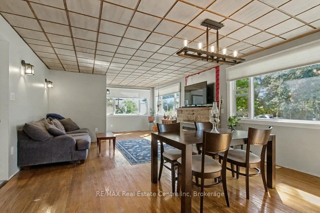 11 Riverview Drive