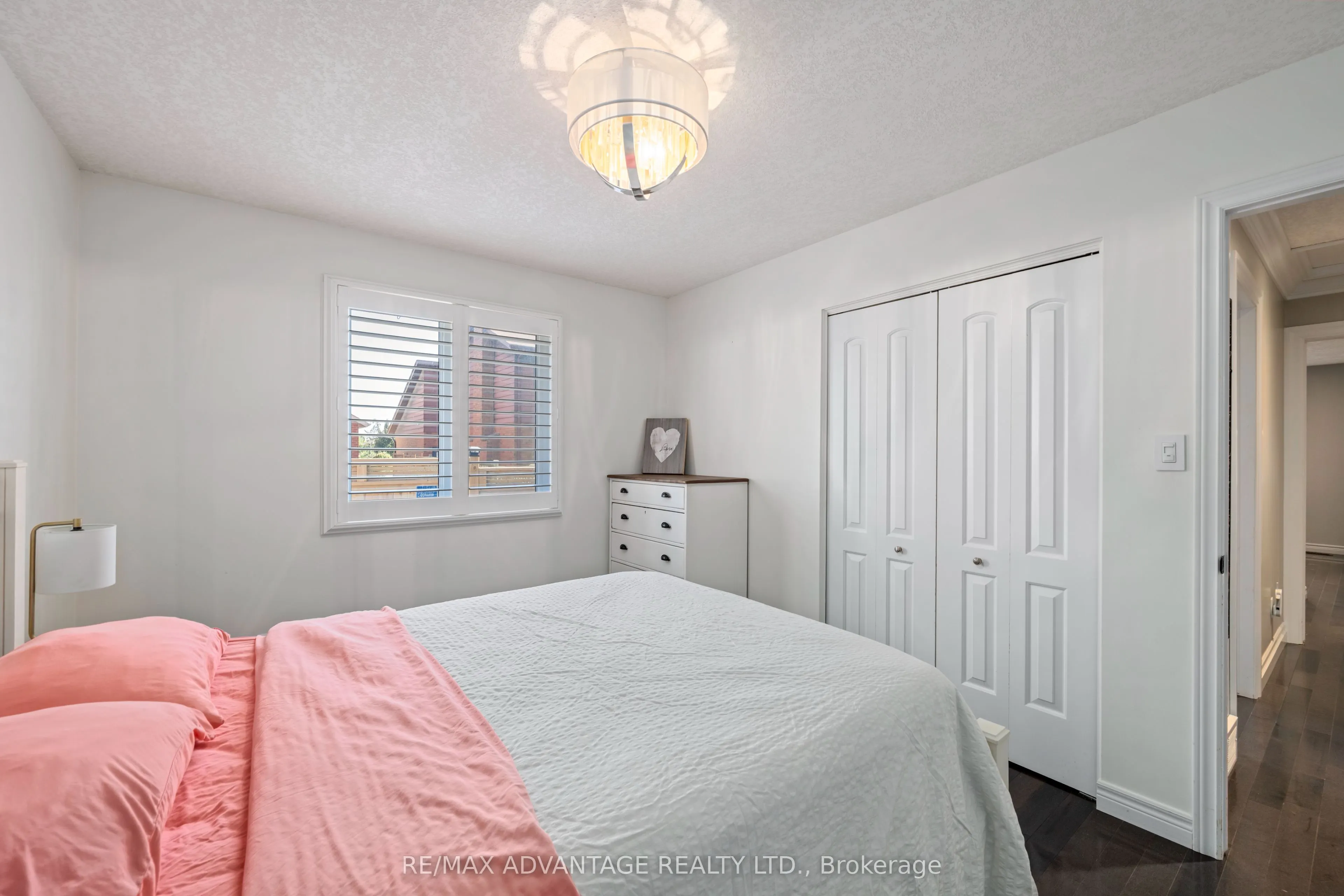 126 Mountainview Crescent