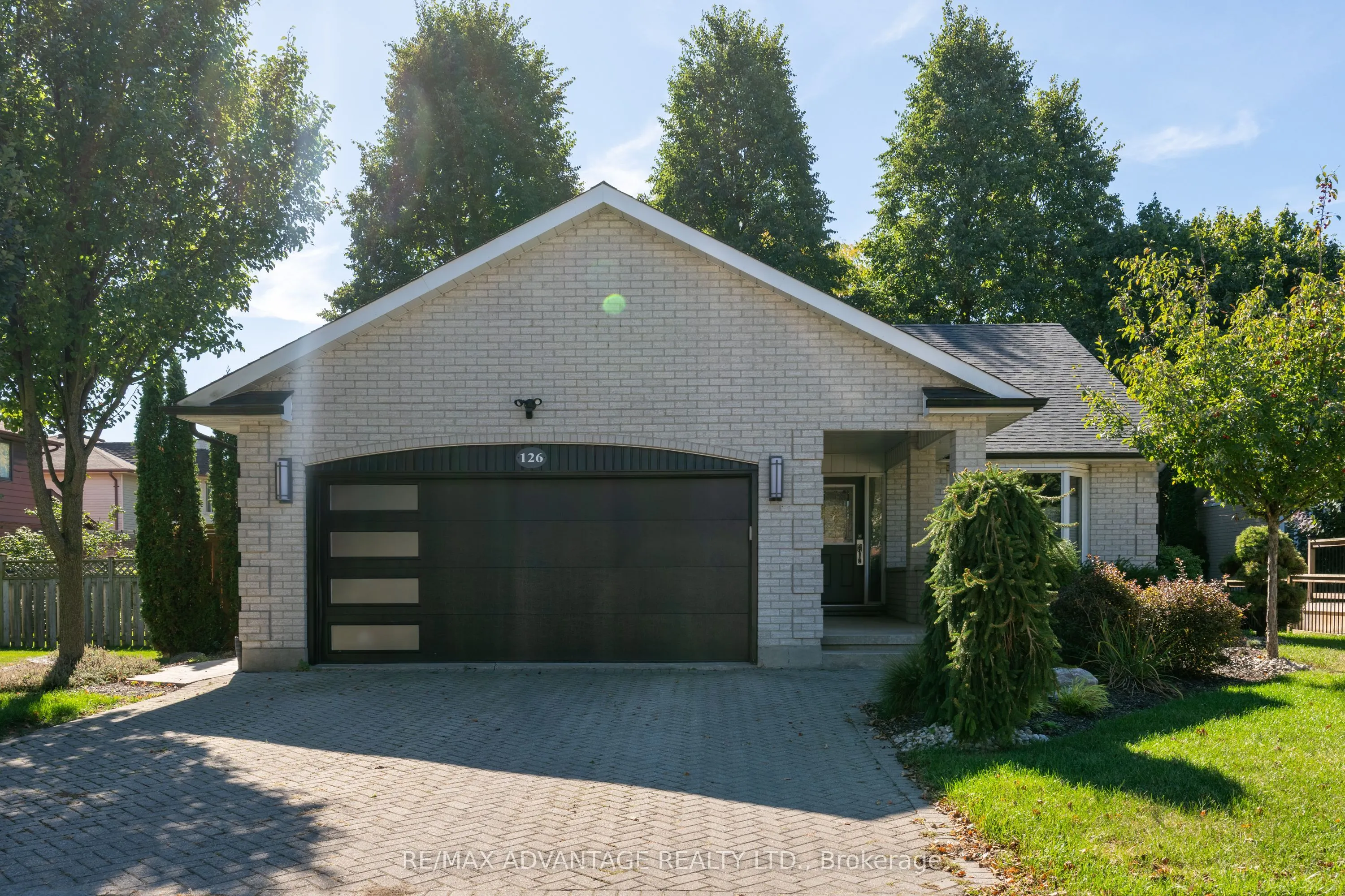 126 Mountainview Crescent