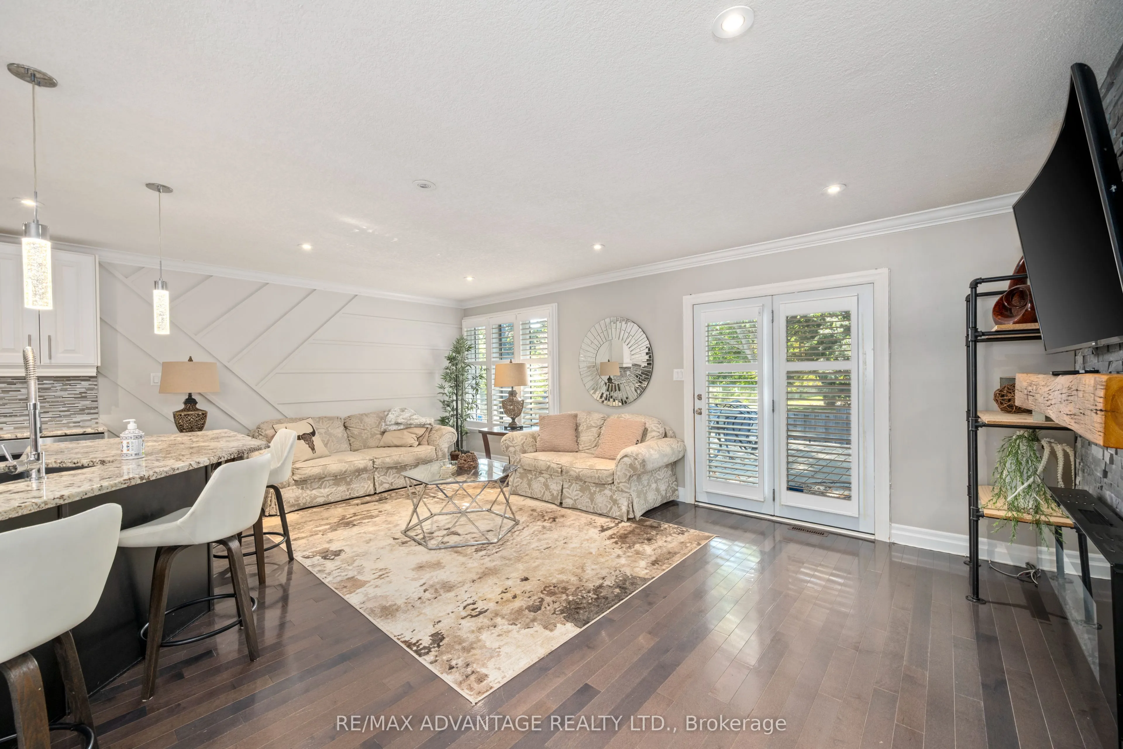 126 Mountainview Crescent