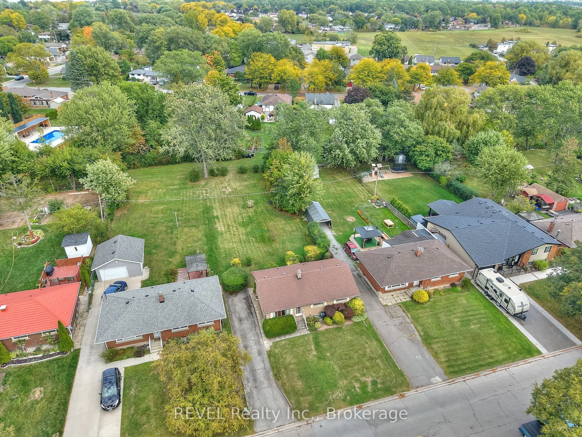 8580 Champlain Drive