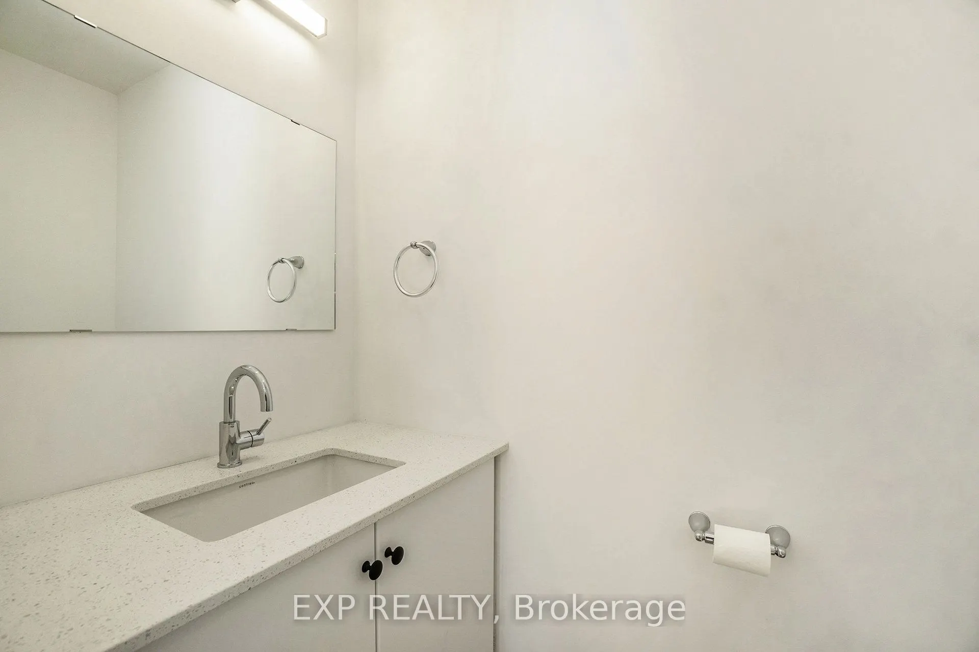 251 Castor Street, #8