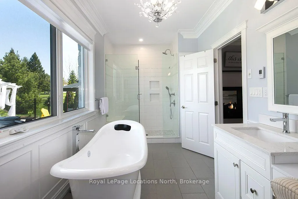 37 GRAYVIEW Drive
