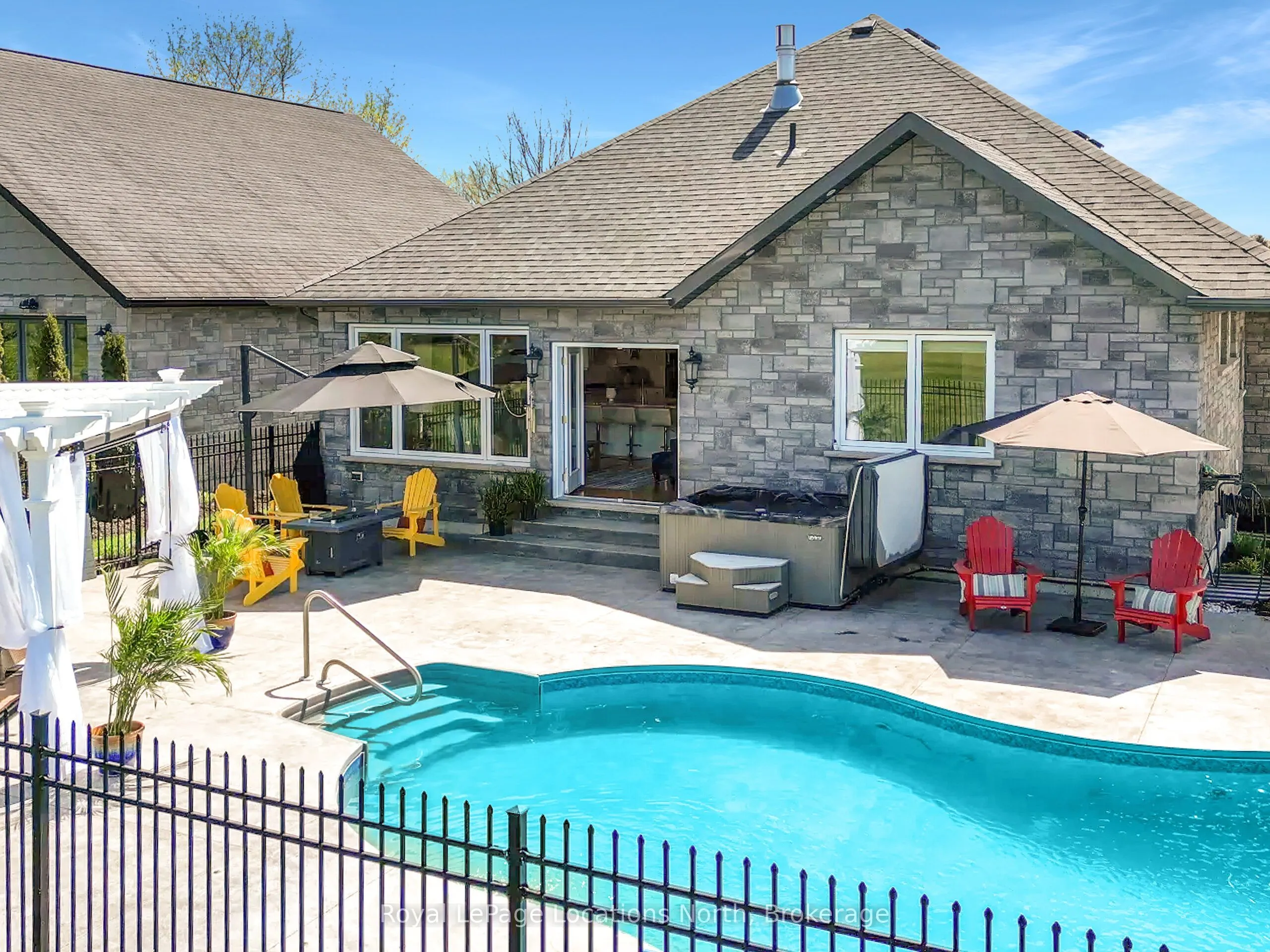 37 GRAYVIEW Drive