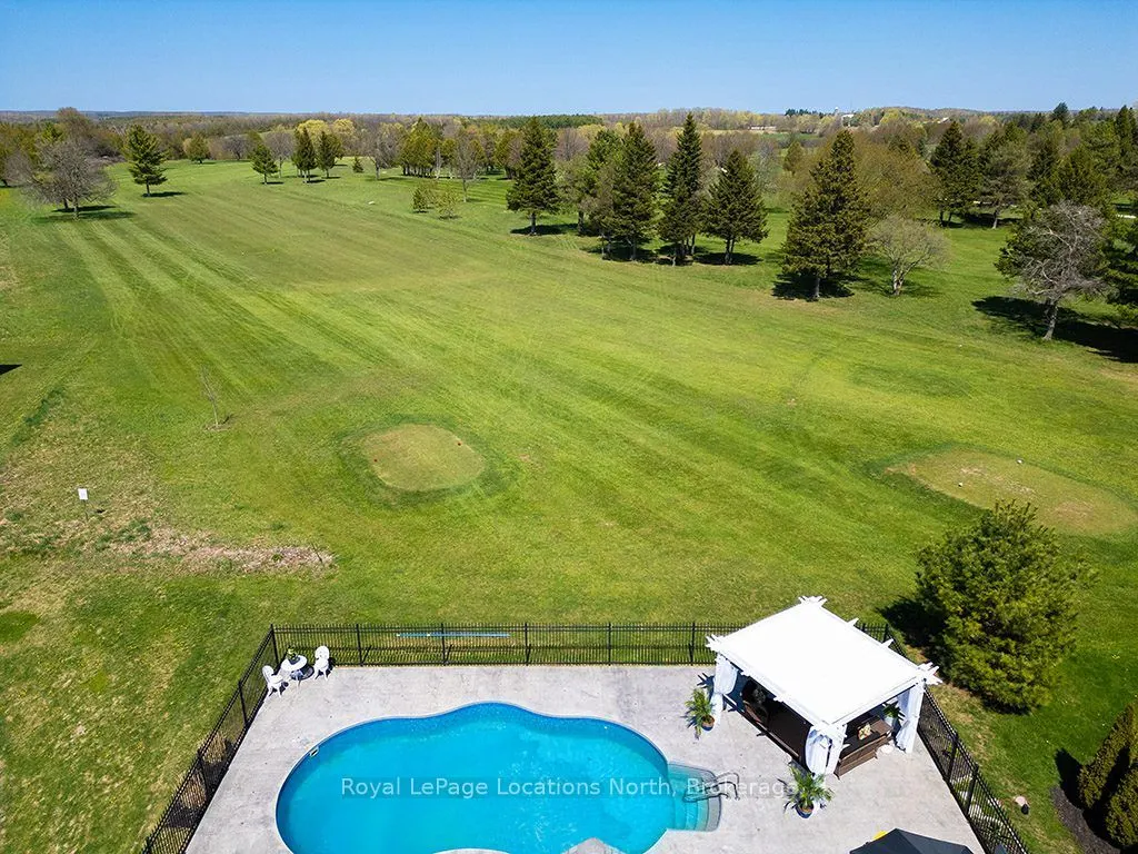 37 GRAYVIEW Drive