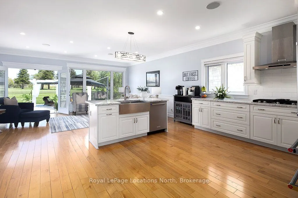 37 GRAYVIEW Drive