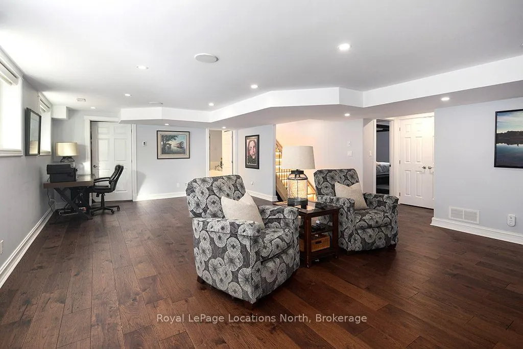 37 GRAYVIEW Drive