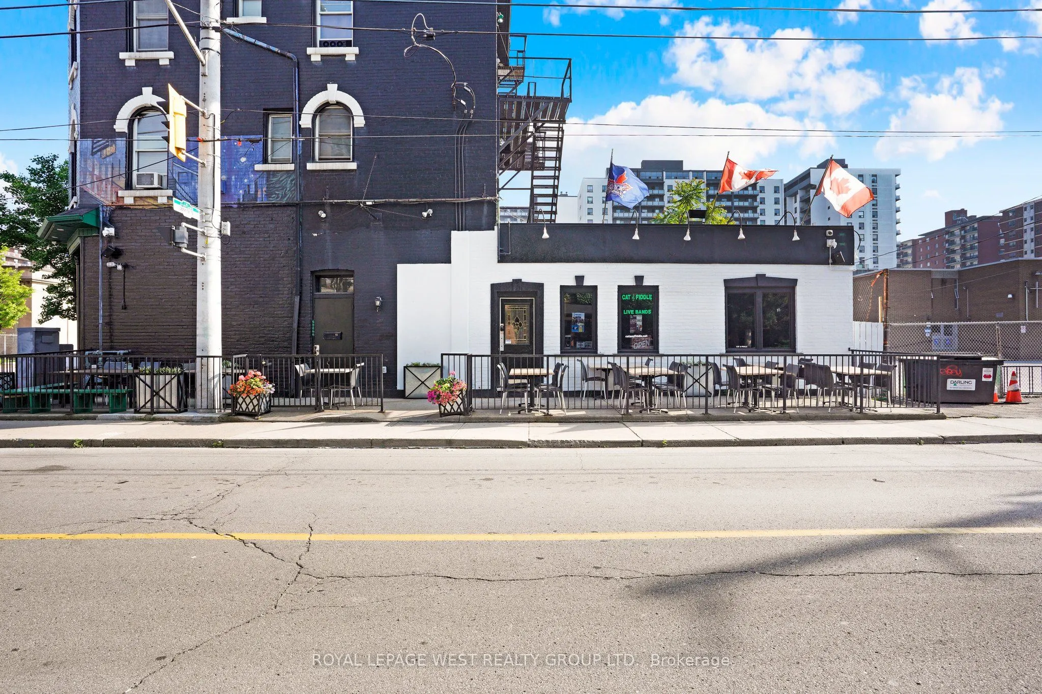 174 John Street S