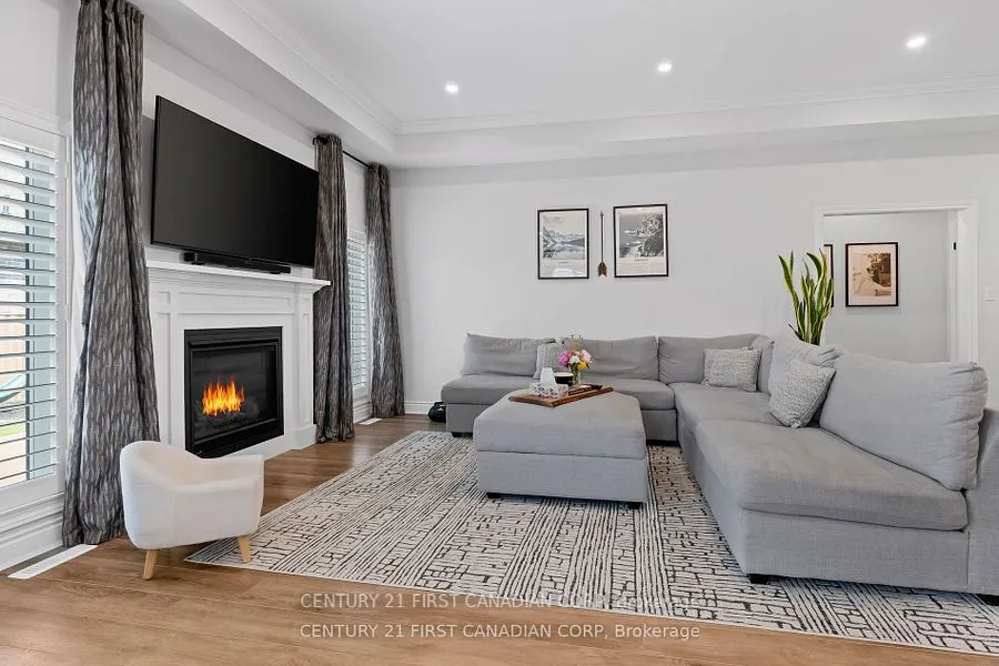 3 HARDY Court
