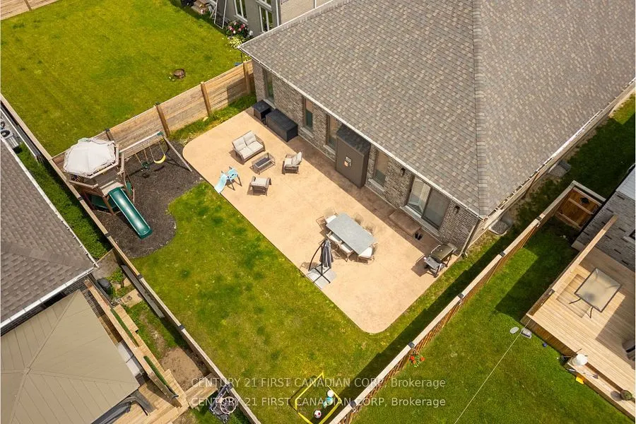 3 HARDY Court
