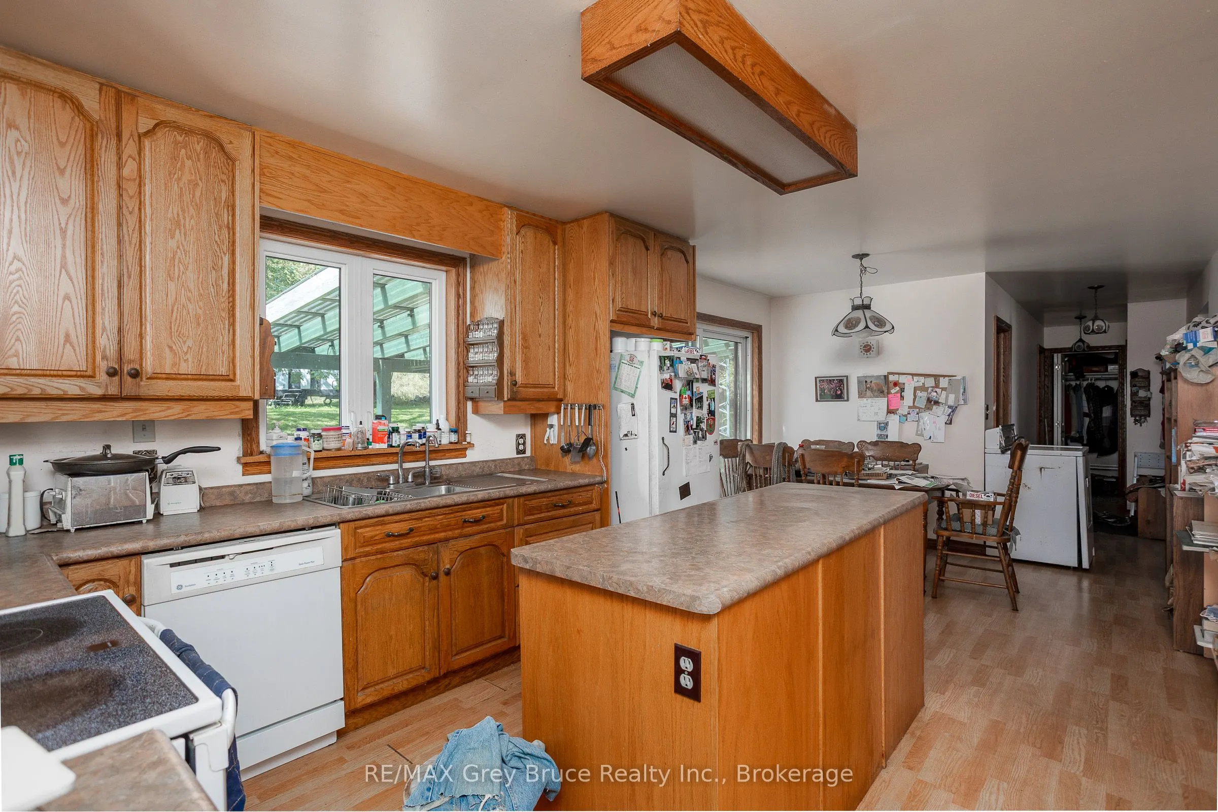 138558 Grey Rd 112 N