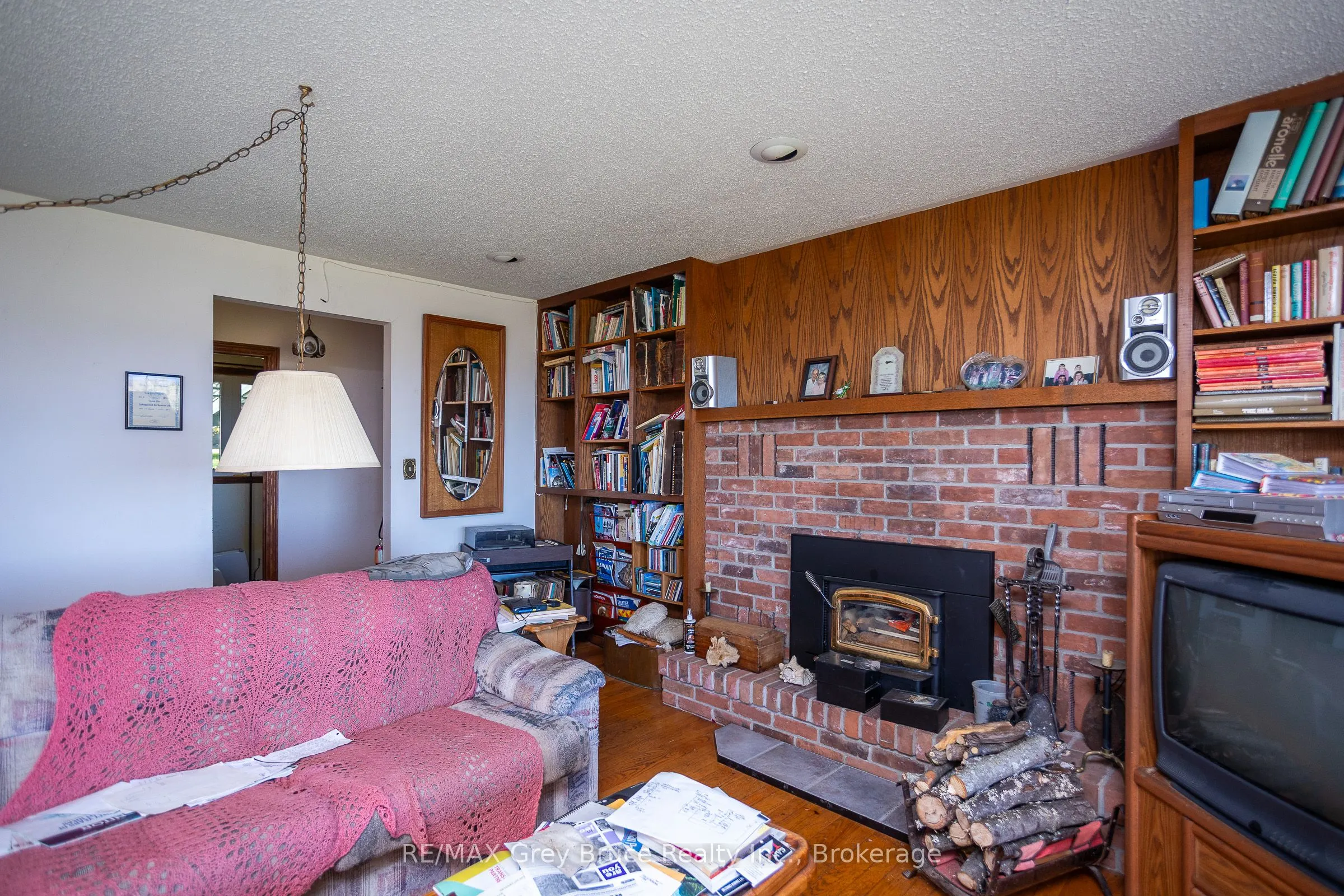 138558 Grey Rd 112 N