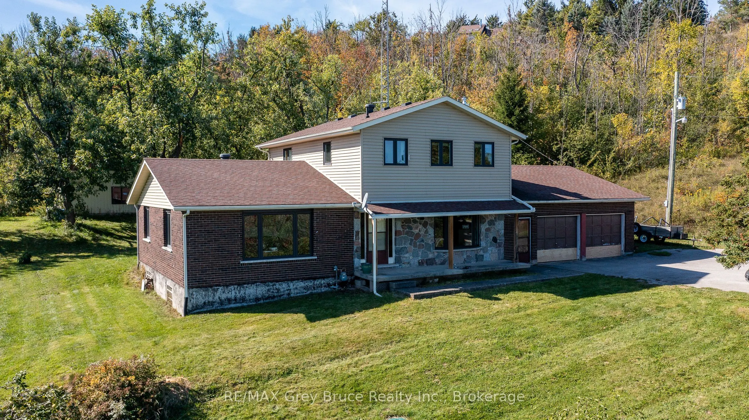 138558 Grey Rd 112 N