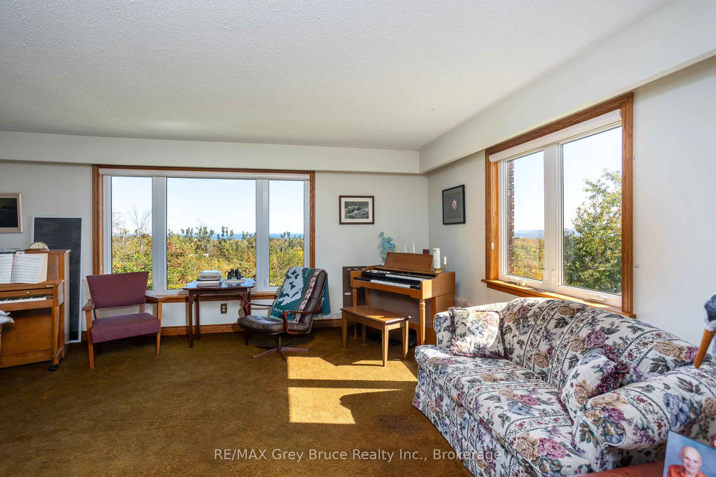 138558 Grey Rd 112 N