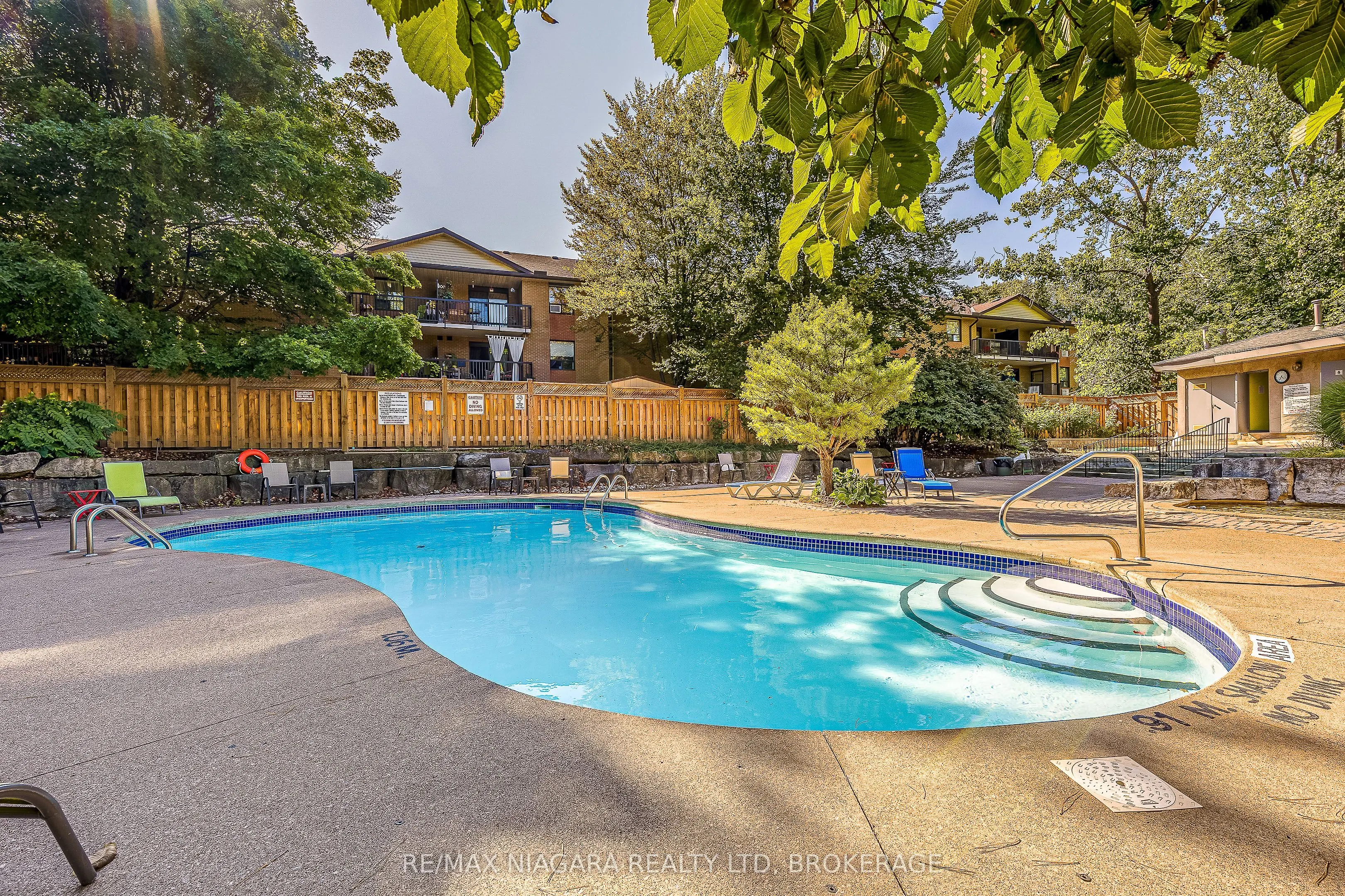 81 Scott Street, #307