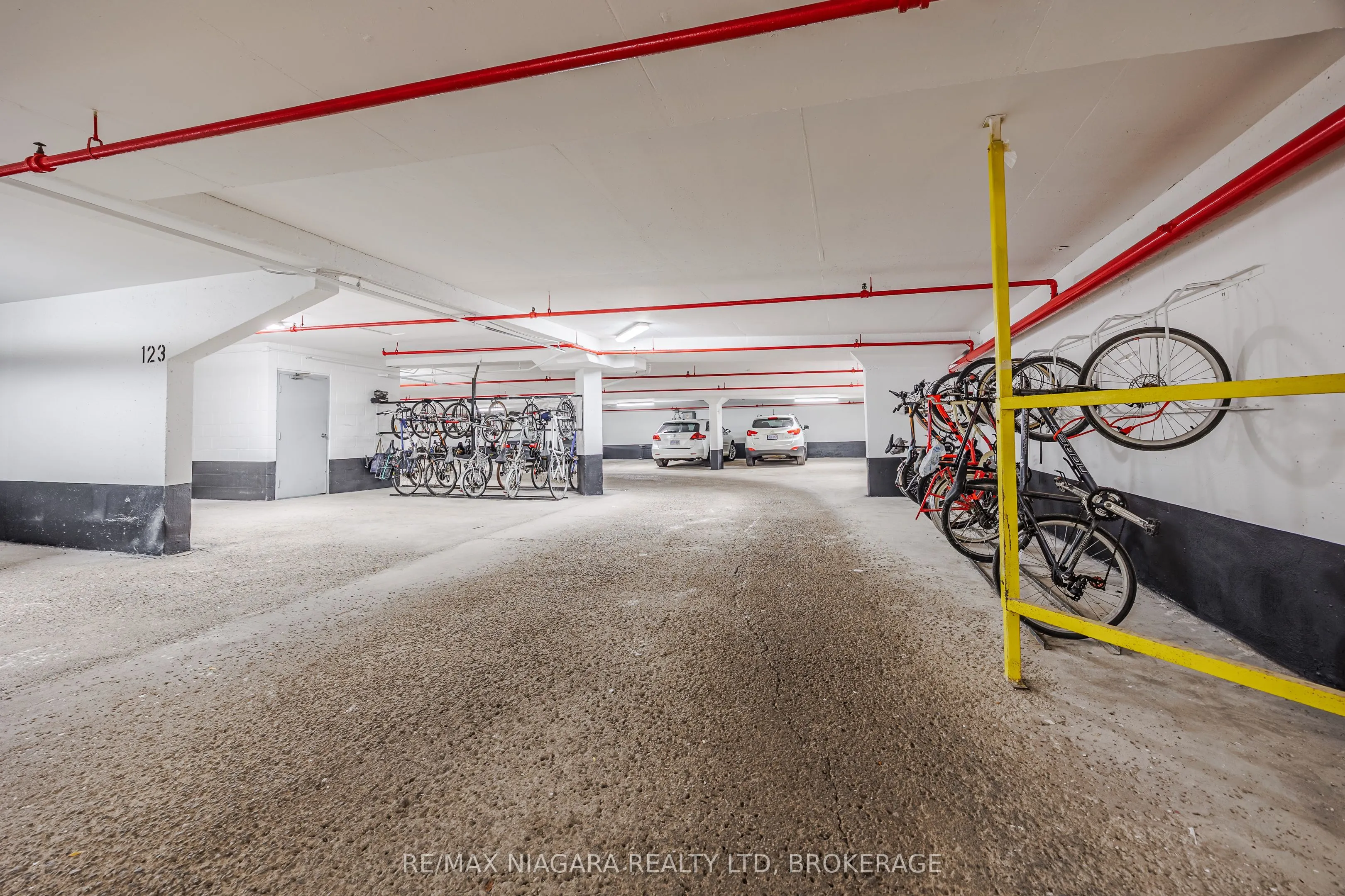 81 Scott Street, #307