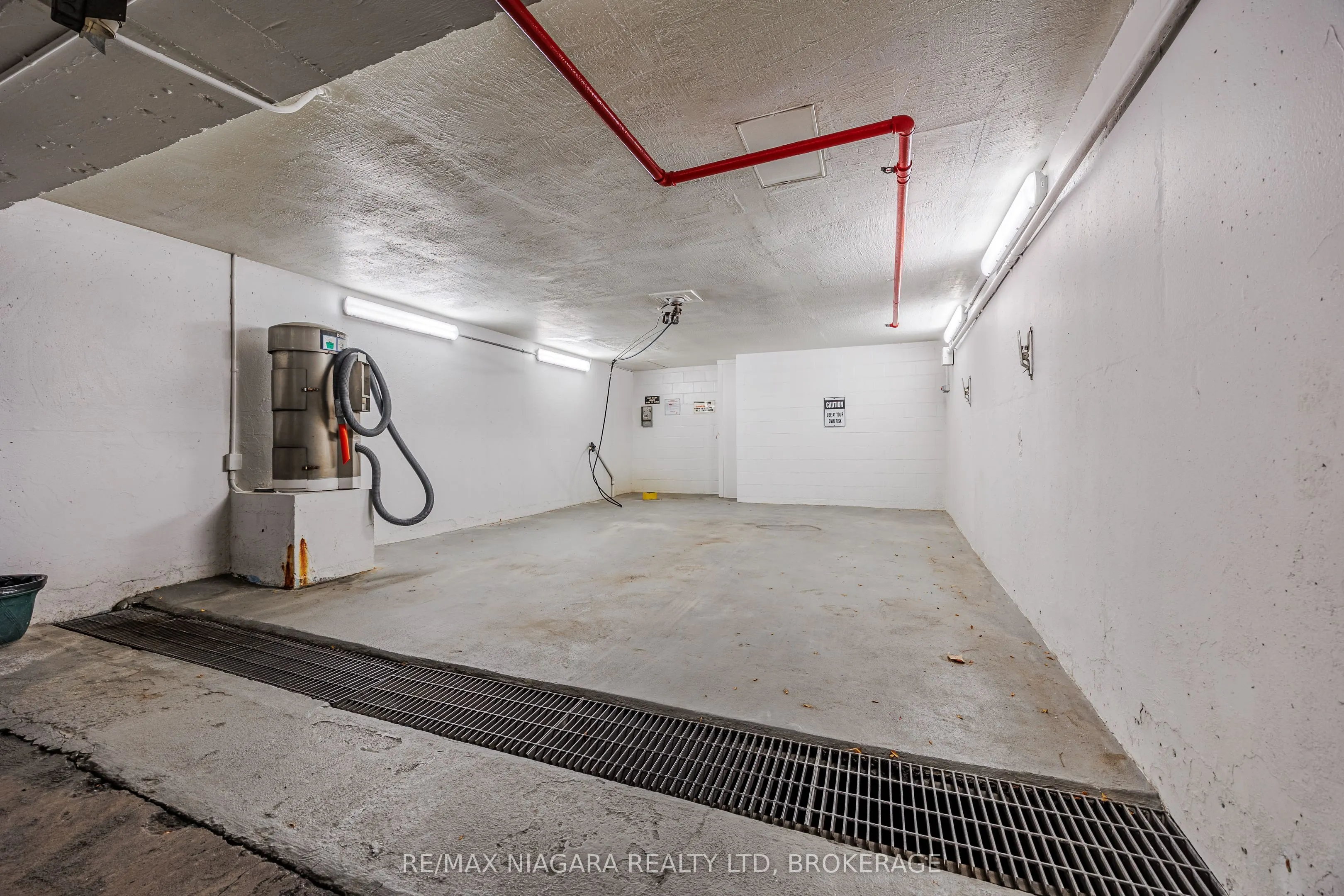 81 Scott Street, #307