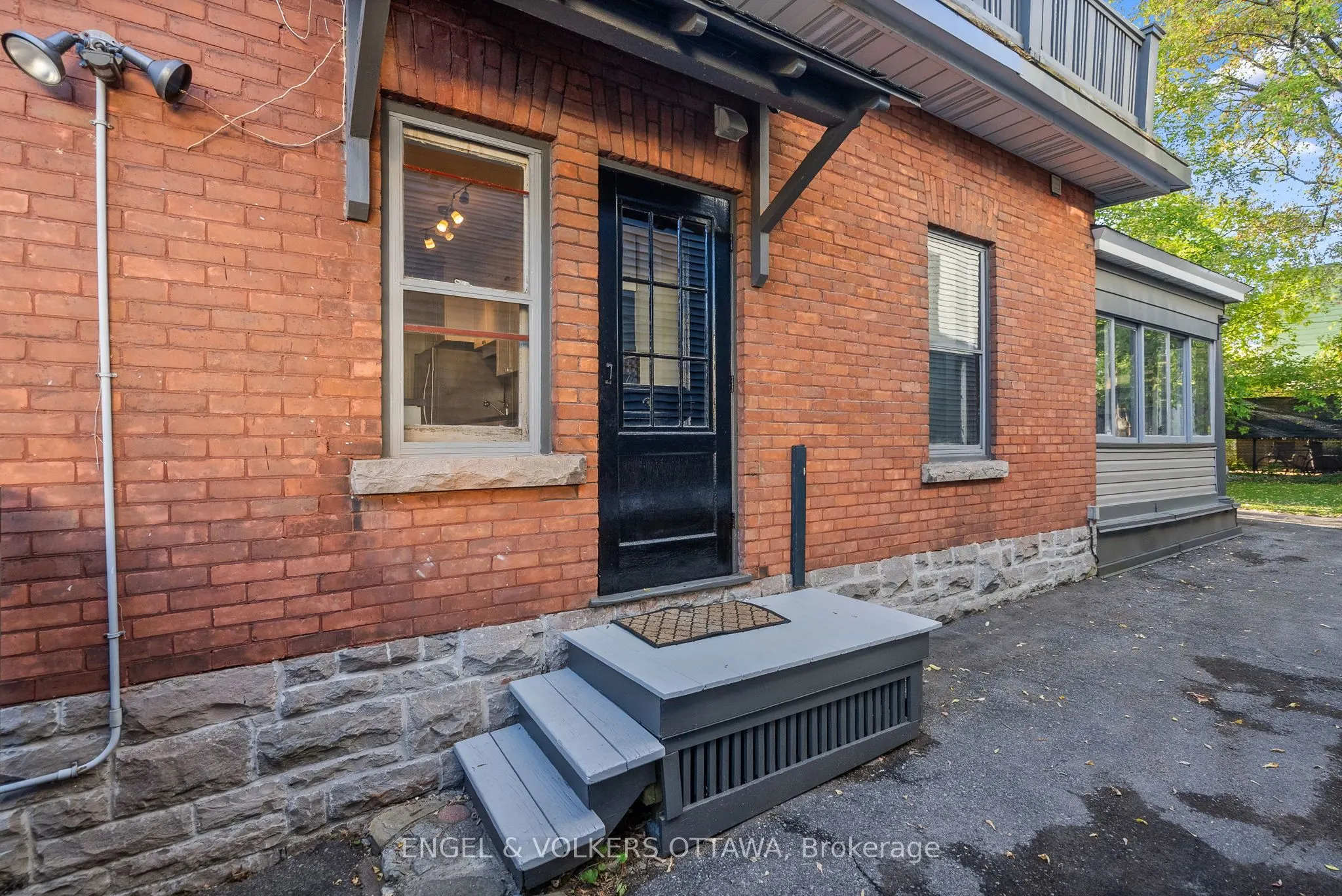 507 Mcleod Street