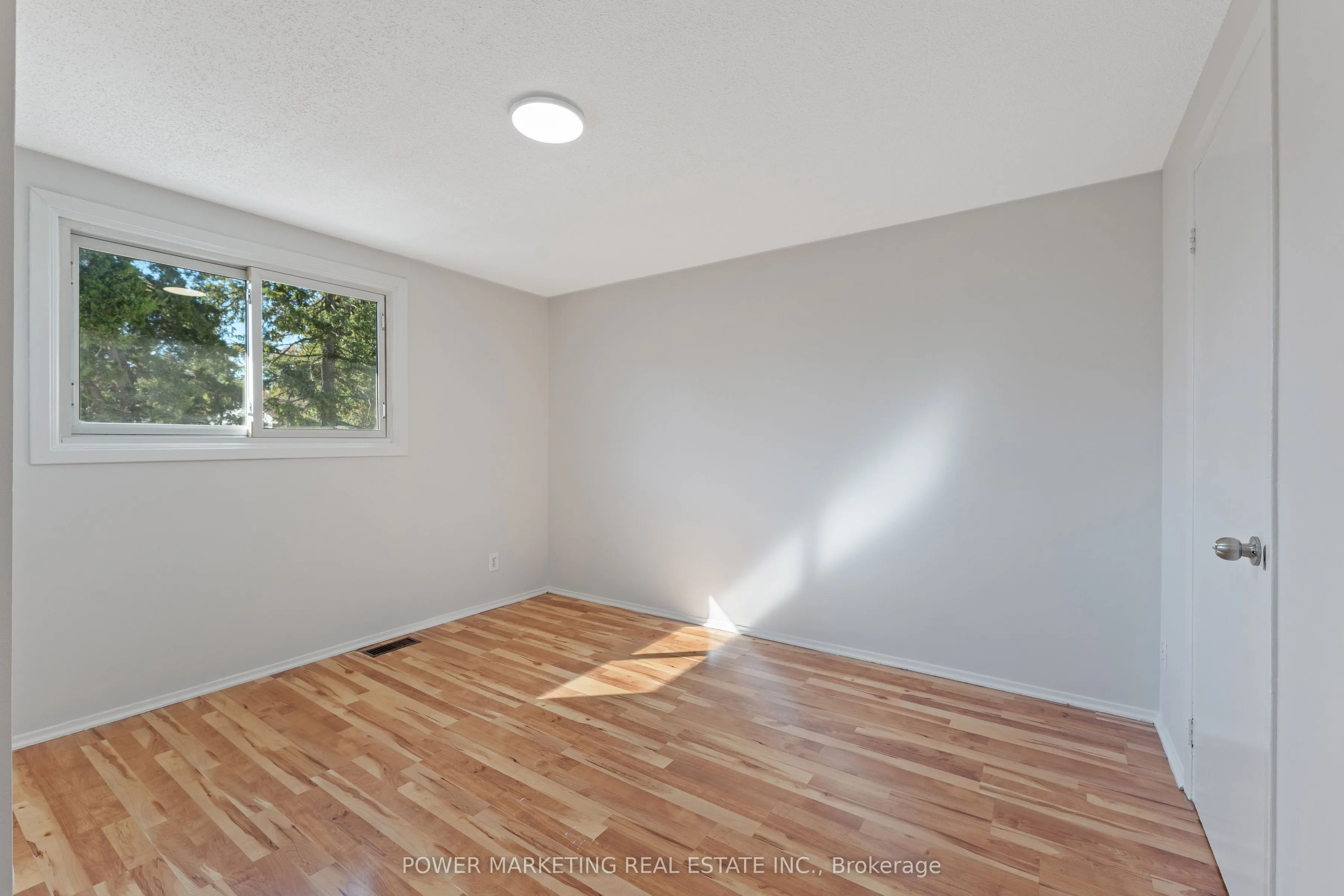 1045 MORRISON Drive, #182