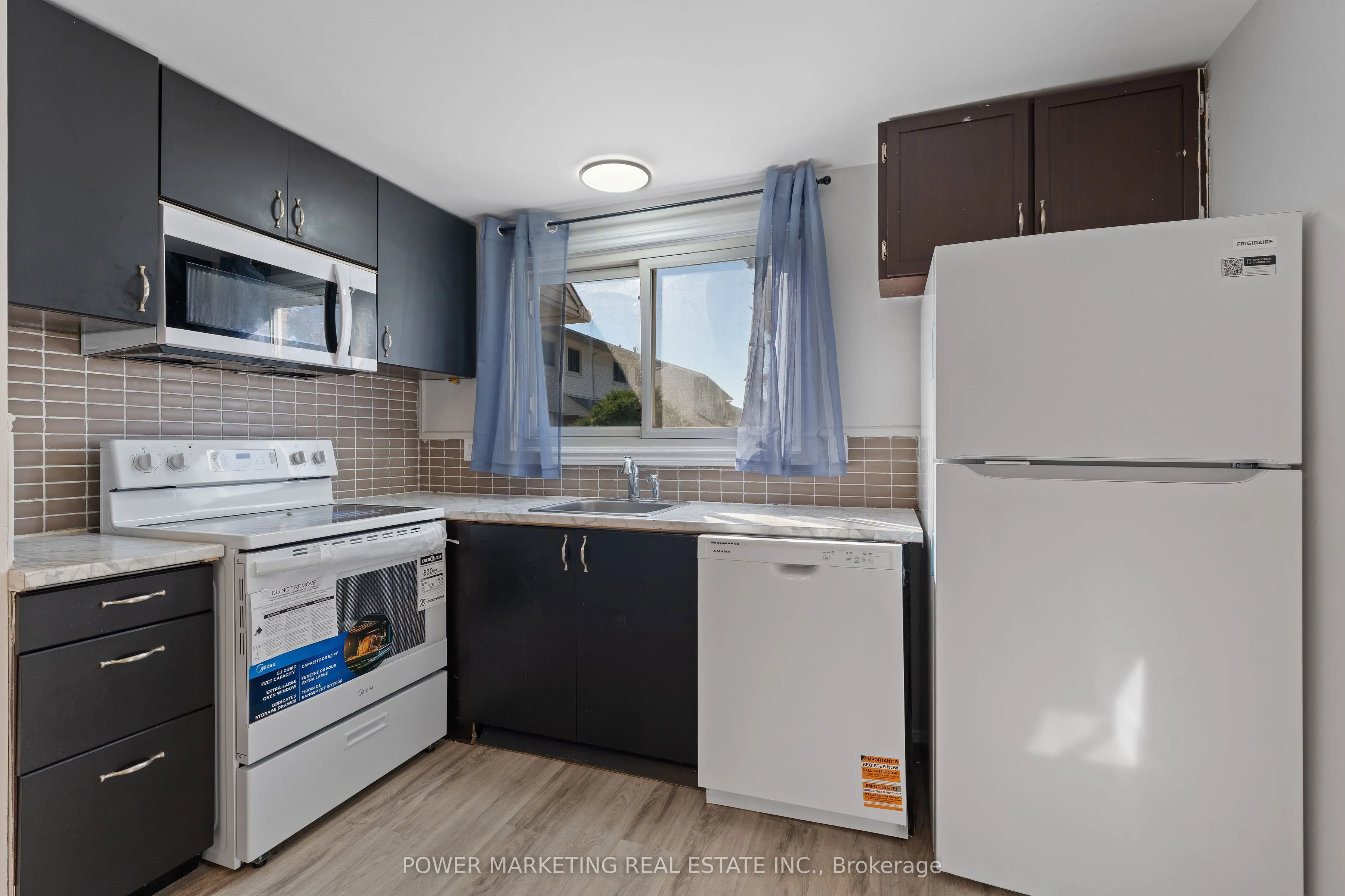 1045 MORRISON Drive, #182
