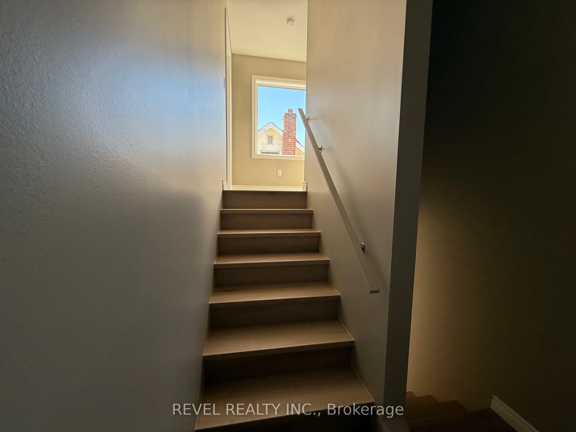 9 Crosier Street