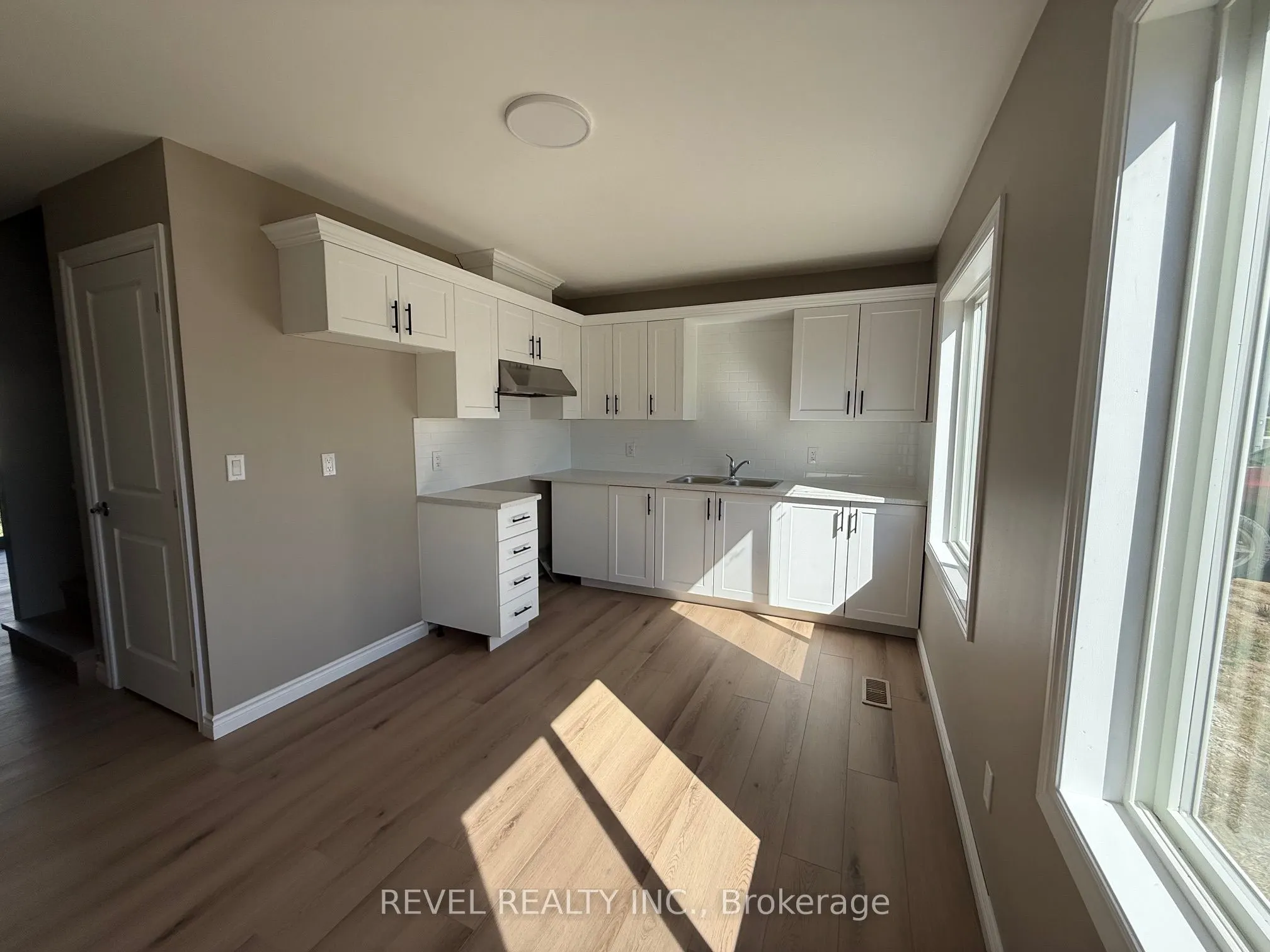 9 Crosier Street