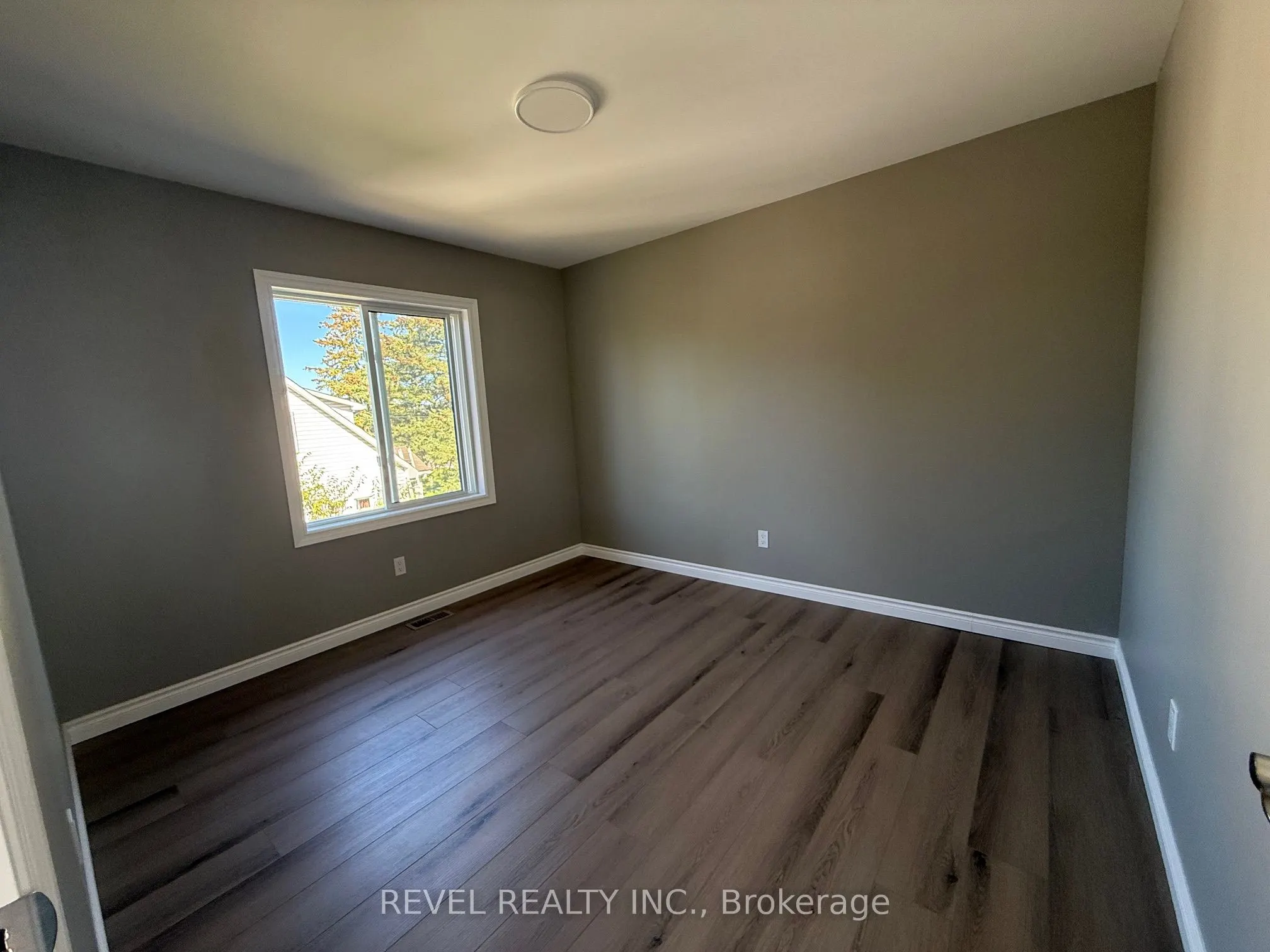 9 Crosier Street